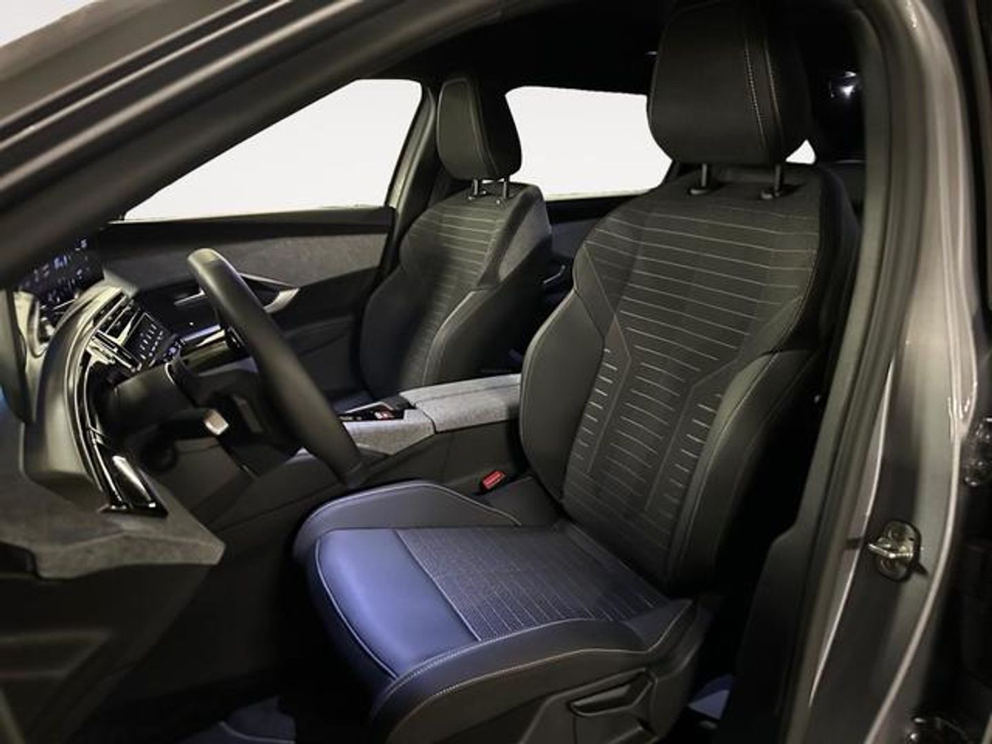 Peugeot 5008 Hybrid 1.2 Allure eDCS6 100 kW (136 CV)
