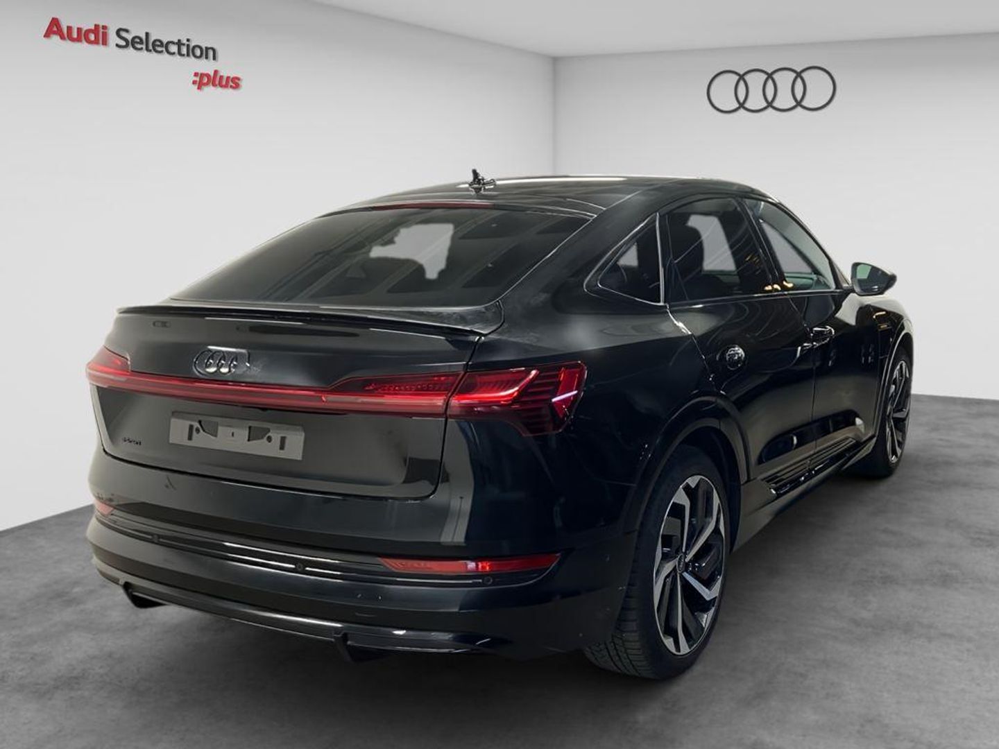 Audi e-tron Sportback S line 55 quattro 300 kW (408 CV)