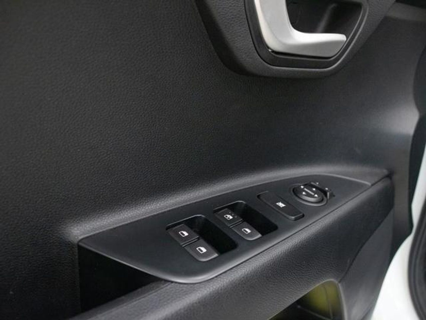 Kia Stonic 1.0 T-GDi MHEV iMT Concept 74 kW (100 CV)