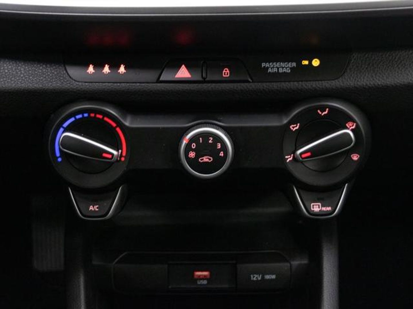 Kia Stonic 1.0 T-GDi MHEV iMT Concept 74 kW (100 CV)