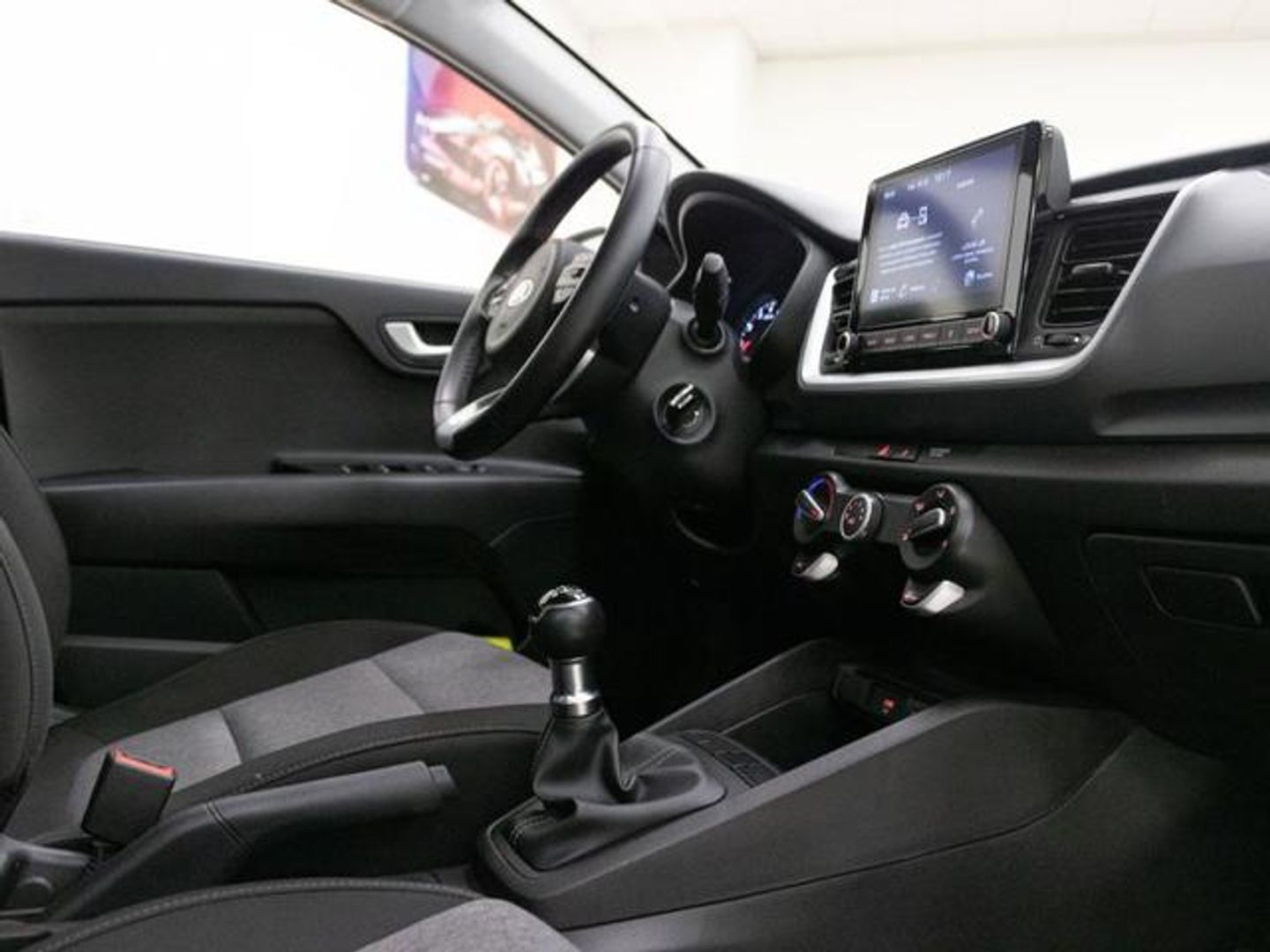 Kia Stonic 1.0 T-GDi MHEV iMT Concept 74 kW (100 CV)