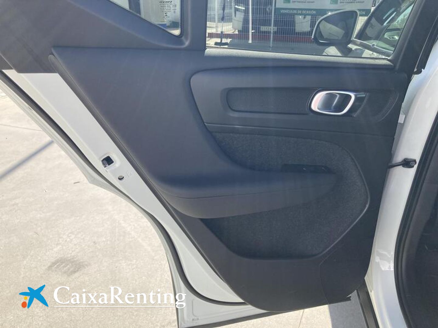 Volvo XC40 T2 Momentum Pro Auto 95 kW (129 CV)