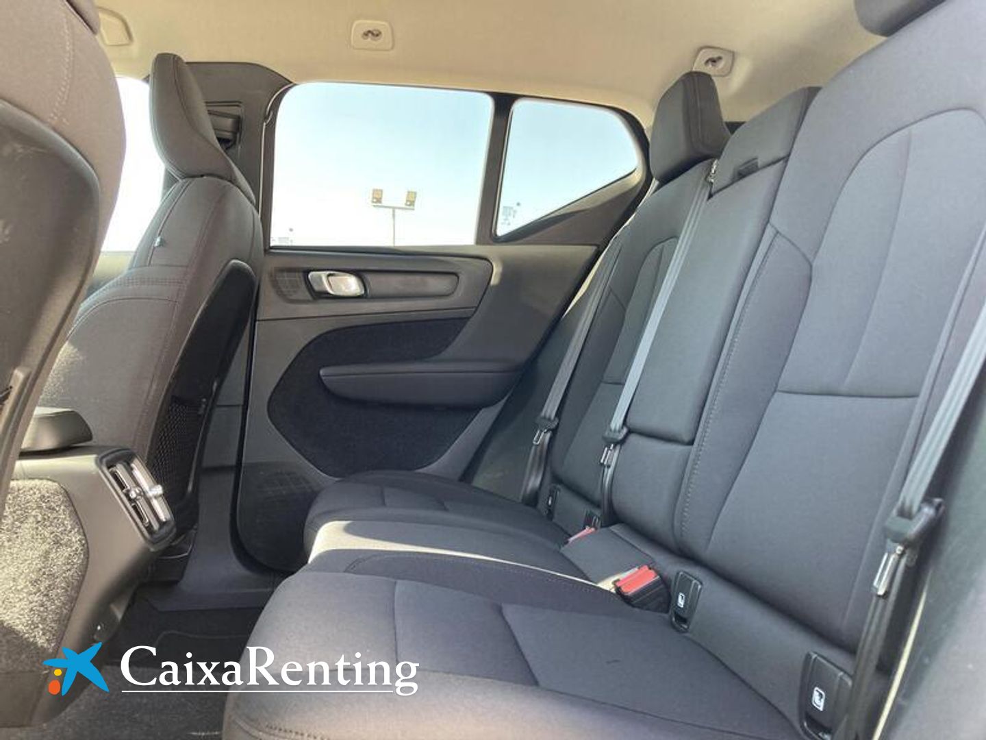 Volvo XC40 T2 Momentum Pro Auto 95 kW (129 CV)