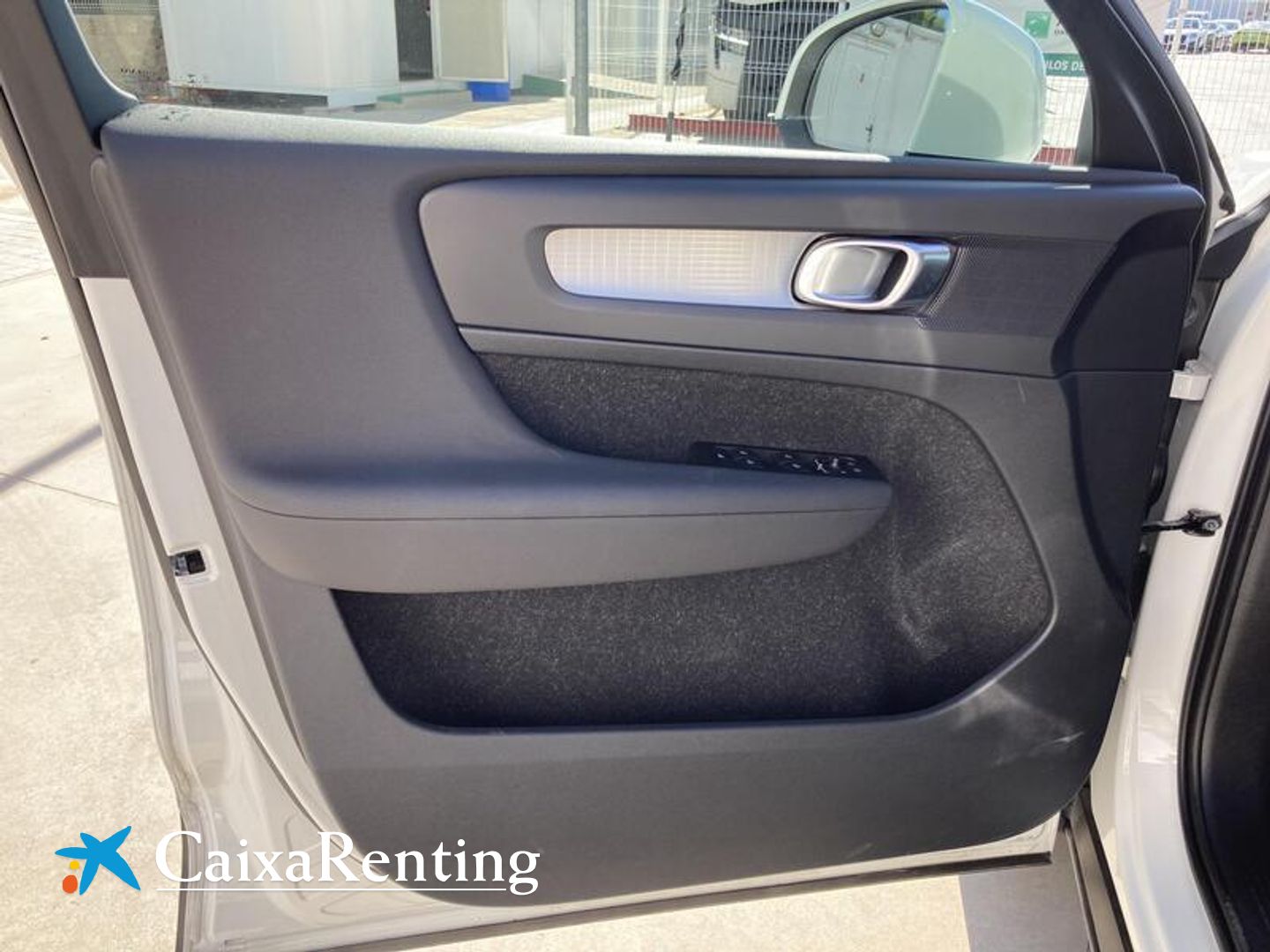 Volvo XC40 T2 Momentum Pro Auto 95 kW (129 CV)