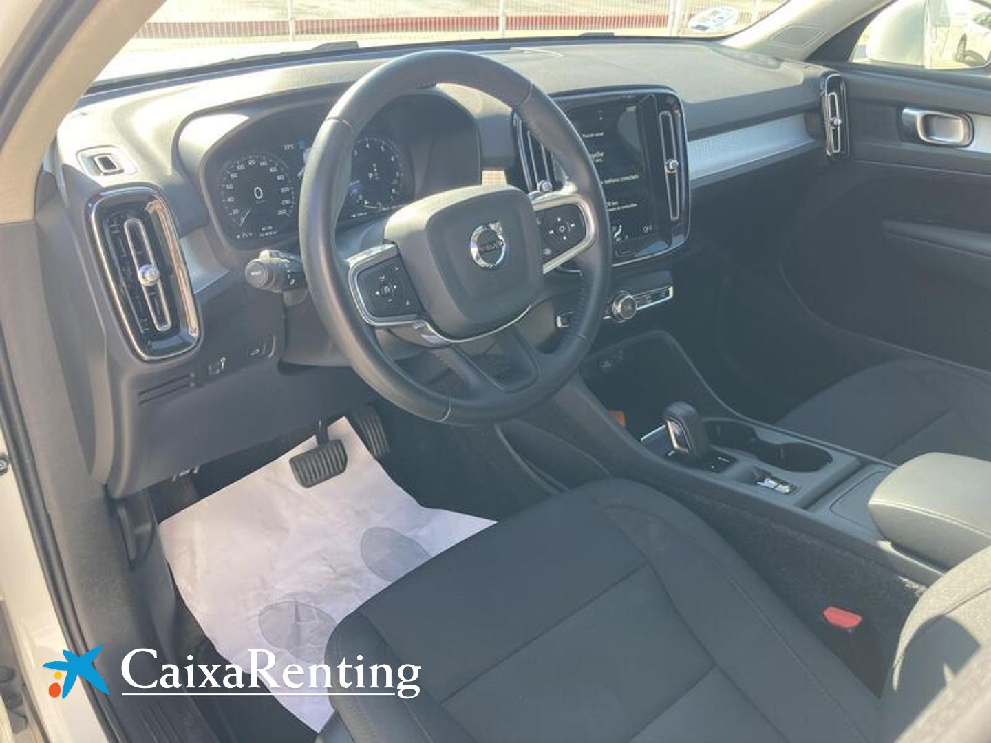 Volvo XC40 T2 Momentum Pro Auto 95 kW (129 CV)