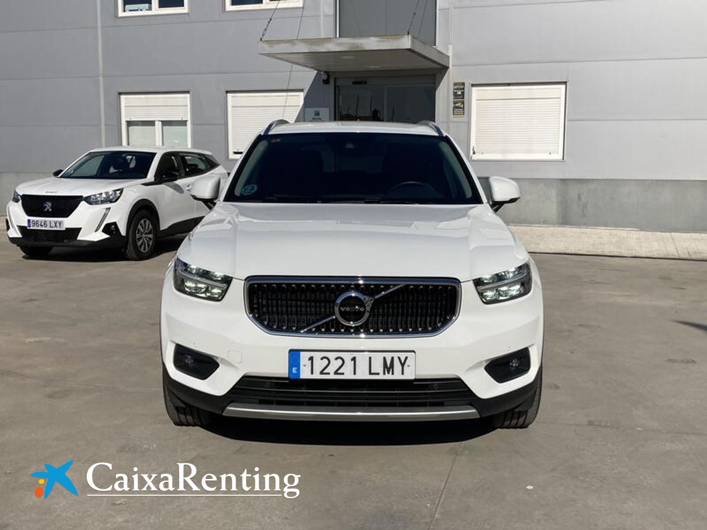 Volvo XC40 T2 Momentum Pro Auto 95 kW (129 CV)