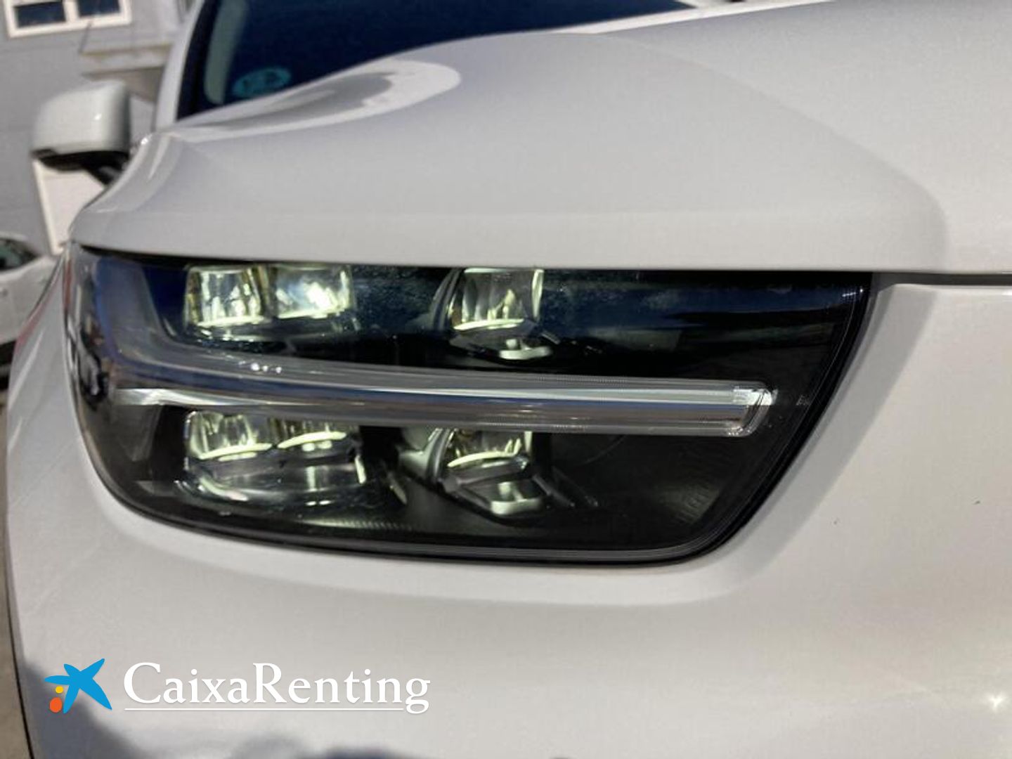Volvo XC40 T2 Momentum Pro Auto 95 kW (129 CV)