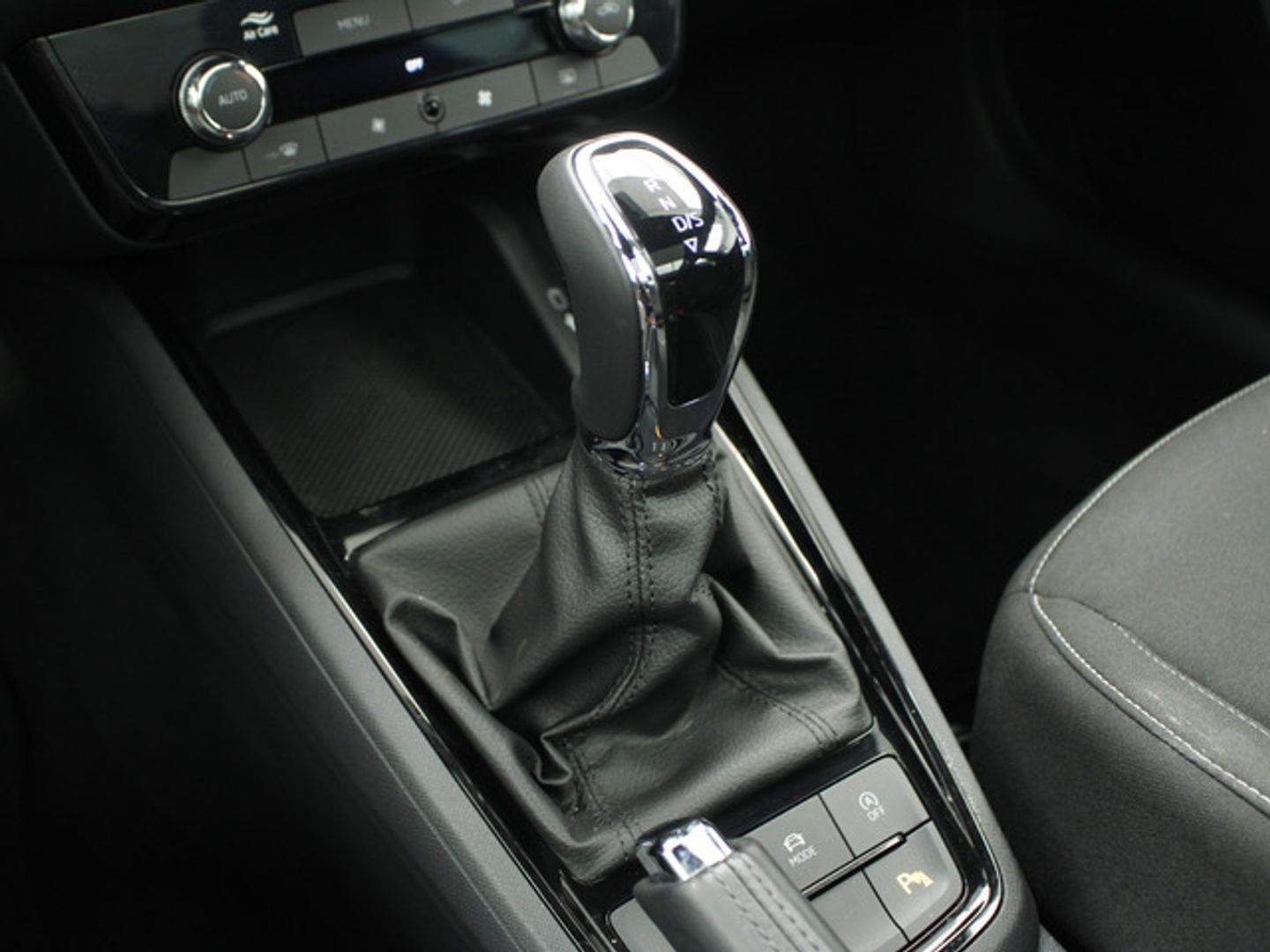 Skoda Scala Design 1.0 TSI DSG 85 kW (115 CV)