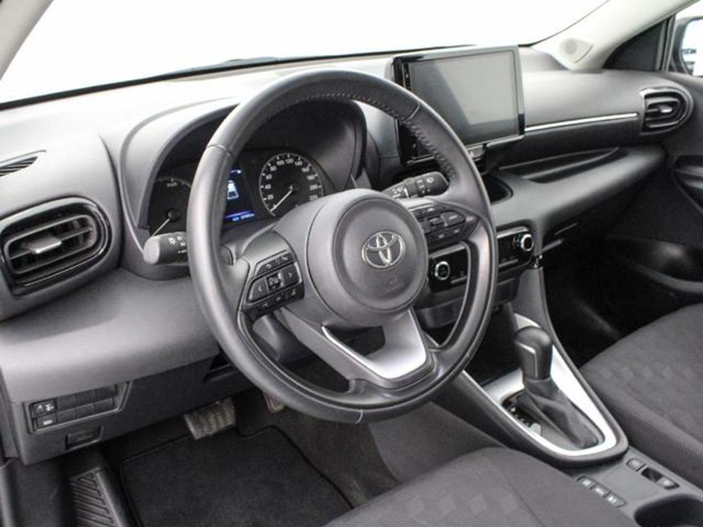 Toyota Yaris 120H Active Plus 85 kW (116 CV)