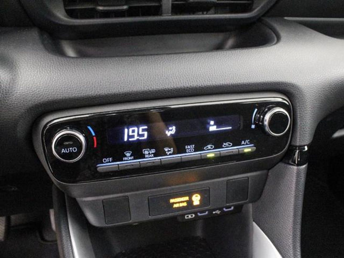 Toyota Yaris 120H Active Plus 85 kW (116 CV)