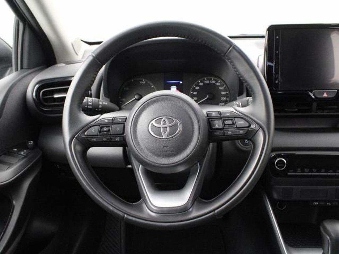 Toyota Yaris 120H Active Plus 85 kW (116 CV)