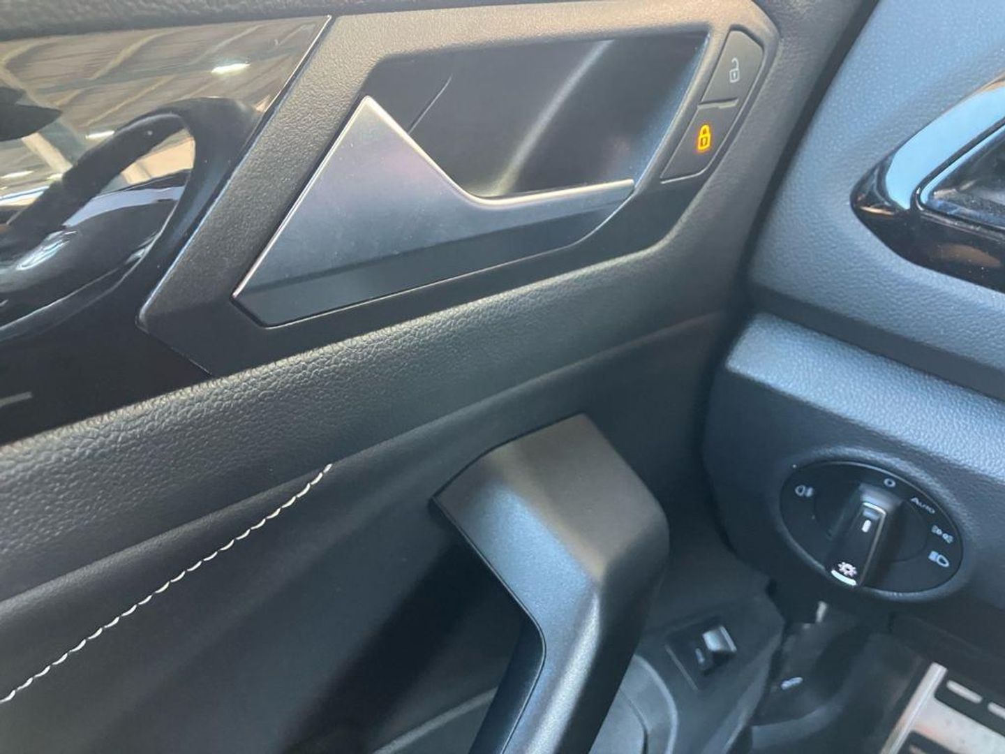 Volkswagen T-Roc R-Line 1.5 TSI 110 kW (150 CV) DSG