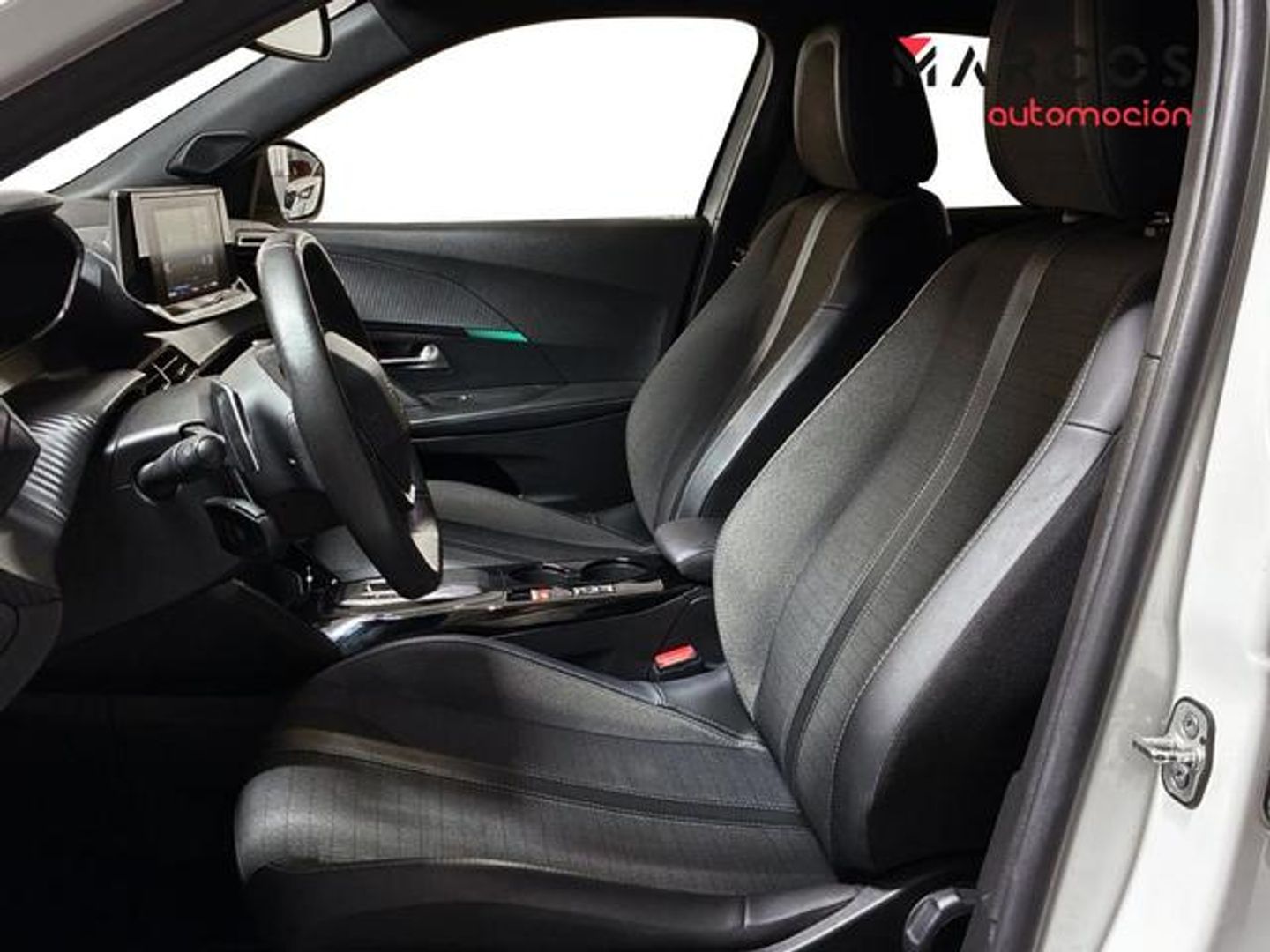 Peugeot 2008 PureTech 130 S&S Allure EAT8 96 kW (130 CV)