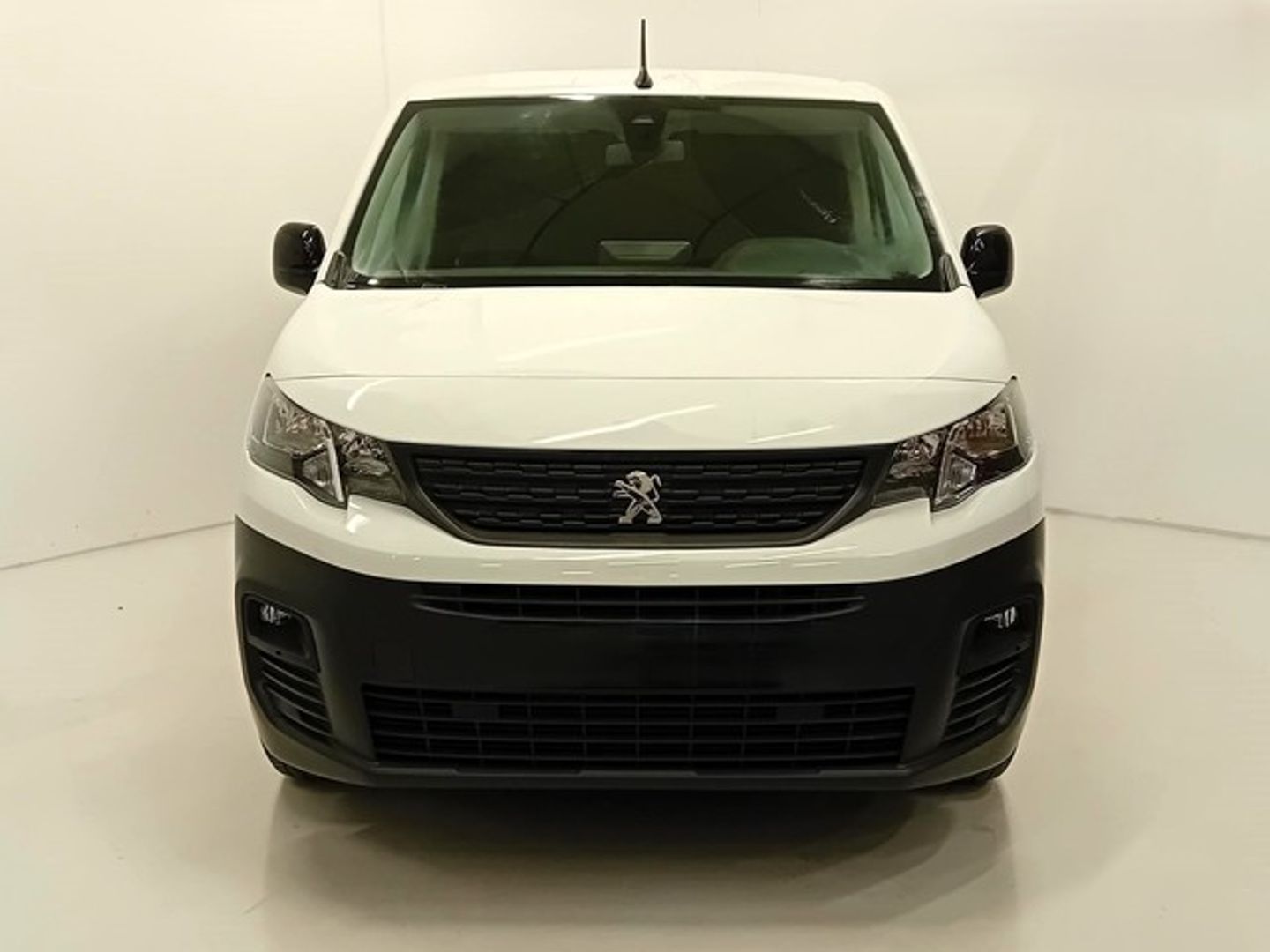 Peugeot e-Partner Long 800kg 100 kW (136 CV)