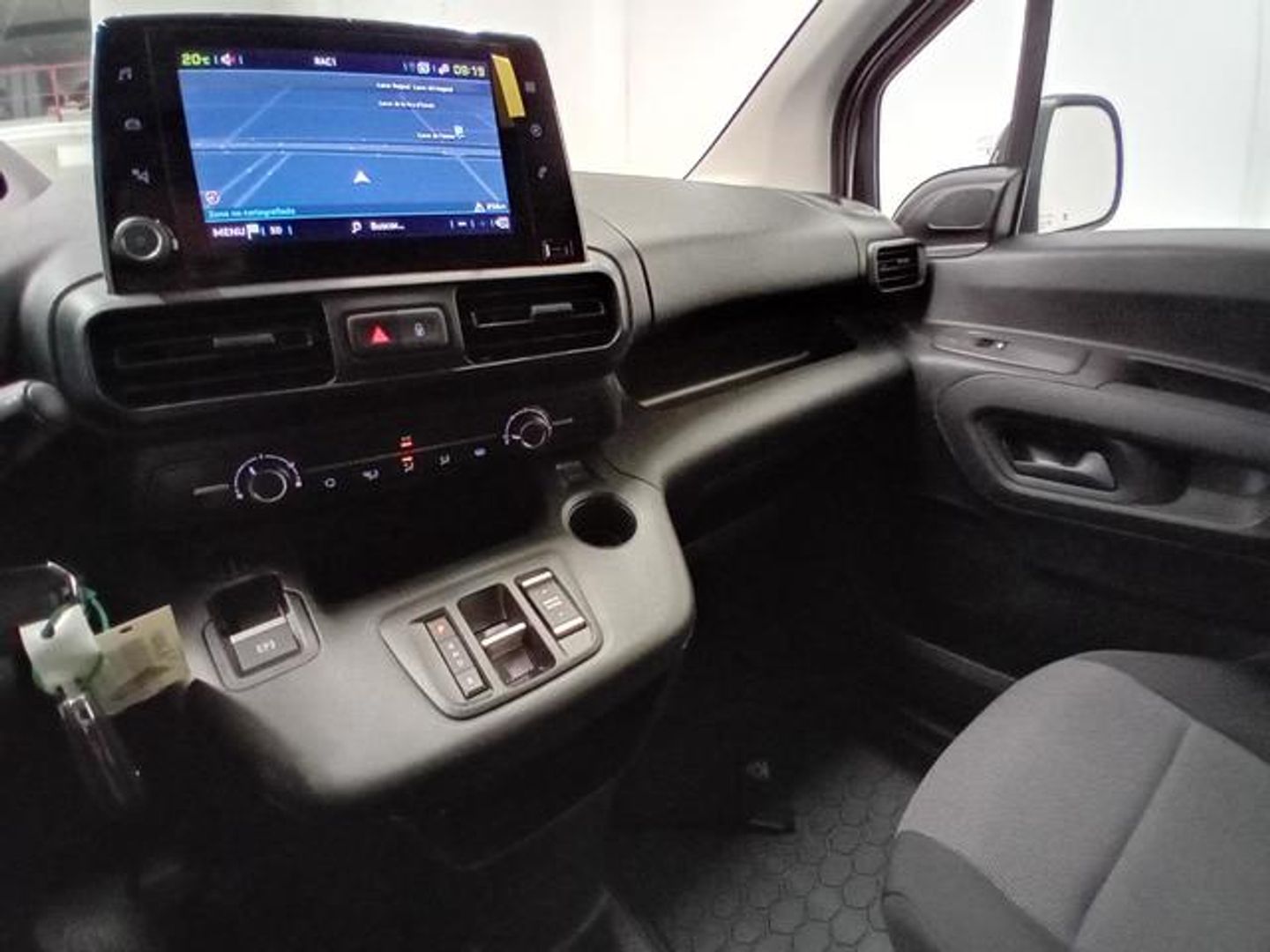 Peugeot e-Partner Long 800kg 100 kW (136 CV)