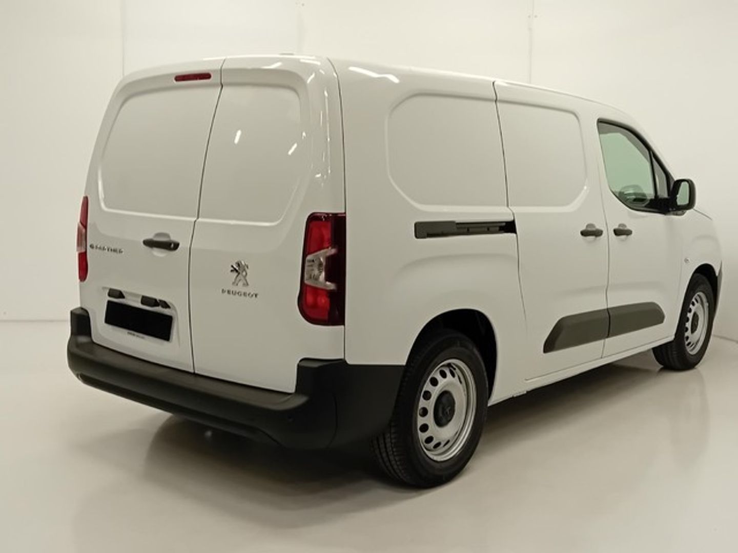 Peugeot e-Partner Long 800kg 100 kW (136 CV)