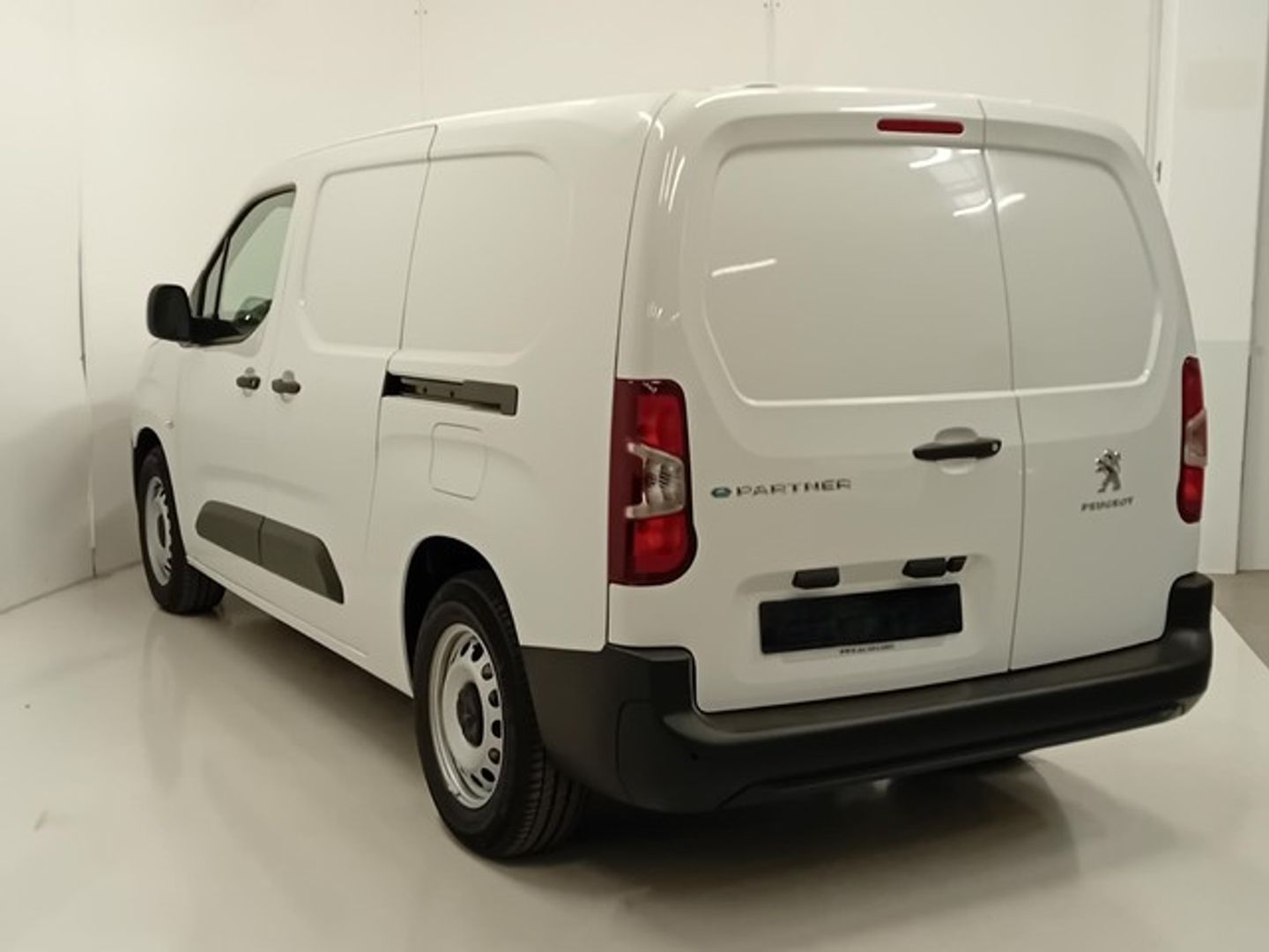 Peugeot e-Partner Long 800kg 100 kW (136 CV)
