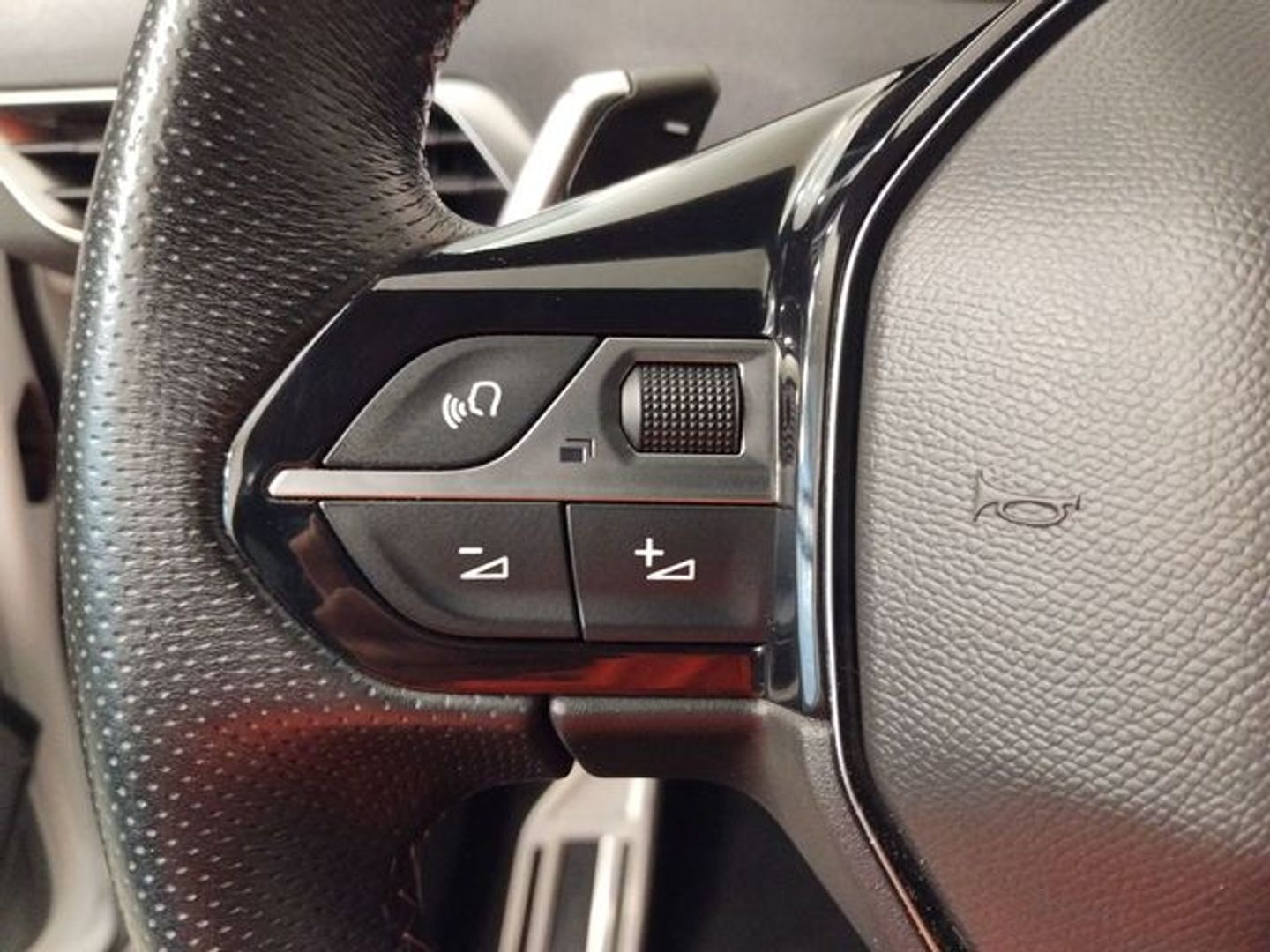 Peugeot 3008 BlueHDi 130 S&S GT EAT8 96 kW (130 CV)