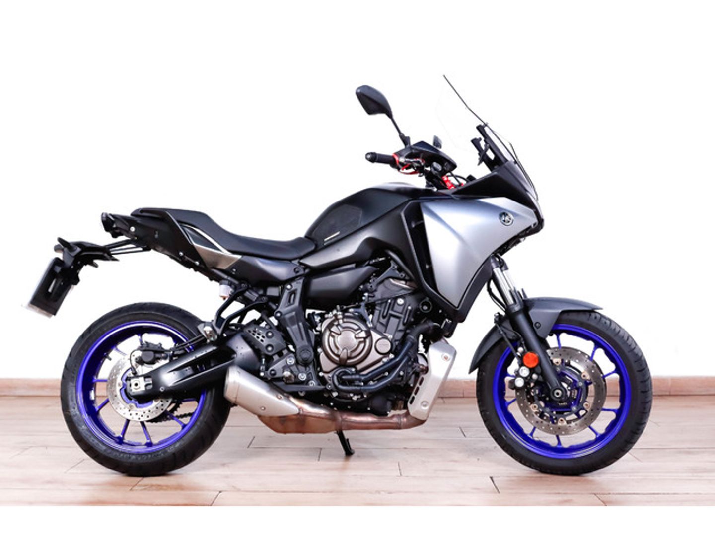 Yamaha Tracer 7 Gris Motorcycle