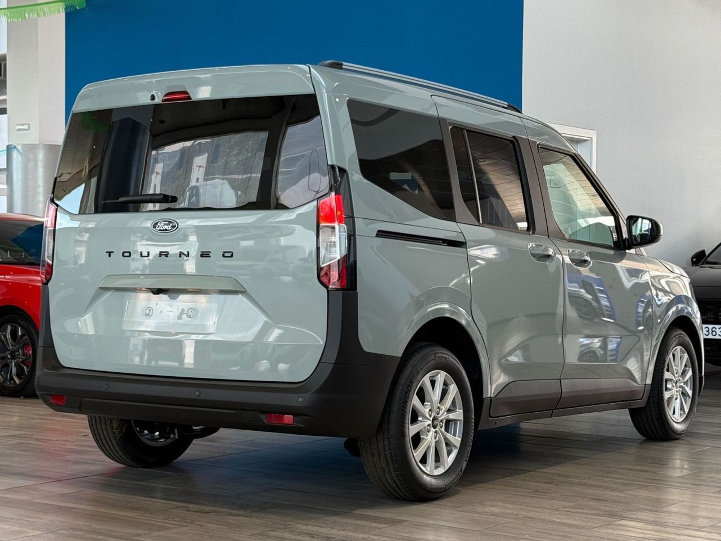 Ford Tourneo Courier 1.0 EcoBoost Titanium 92 kW (125 CV)