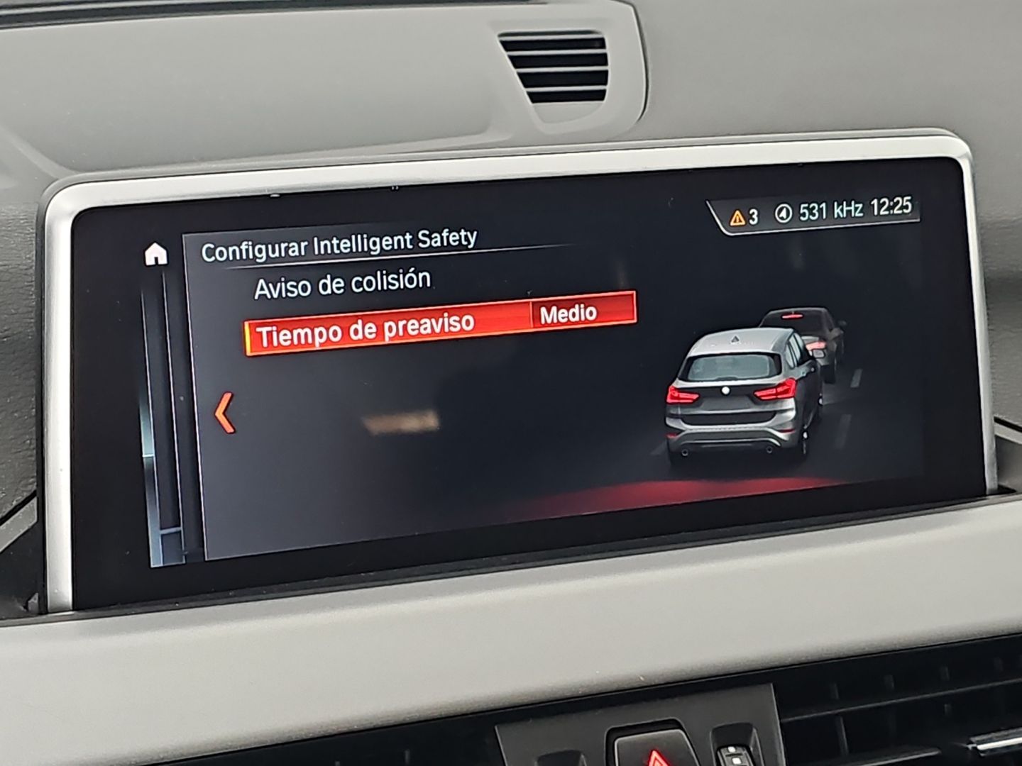 BMW X1 sDrive18i 100 kW (136 CV)