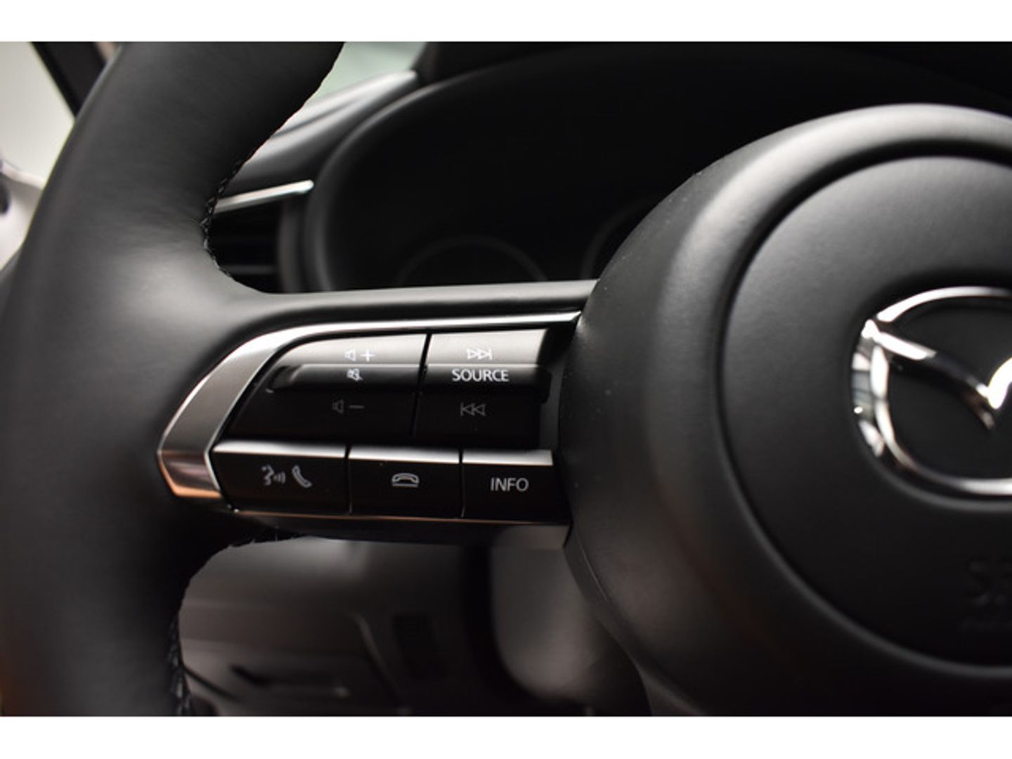 Mazda CX-30 e-SKYACTIV X MHEV Centre-Line 137 kW (186 CV)