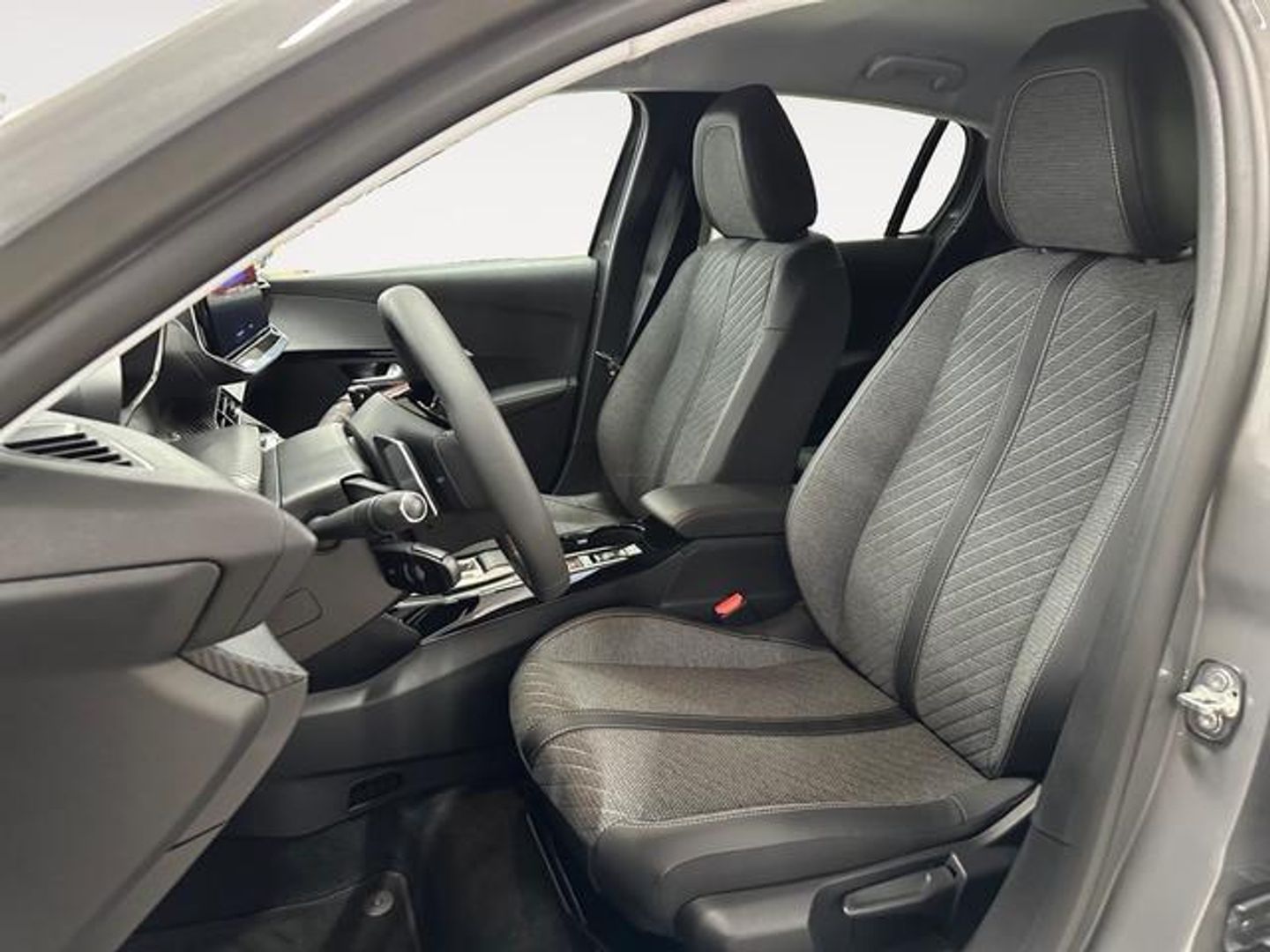 Peugeot 208 Allure Hybrid eDCS6 75 kW (100 CV)