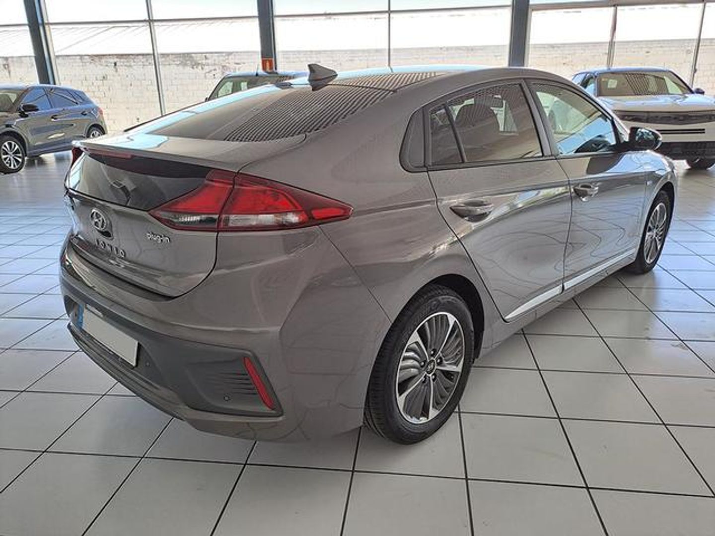 Hyundai Ioniq 1.6 GDI PHEV Klass DCT 104 kW (141 CV)