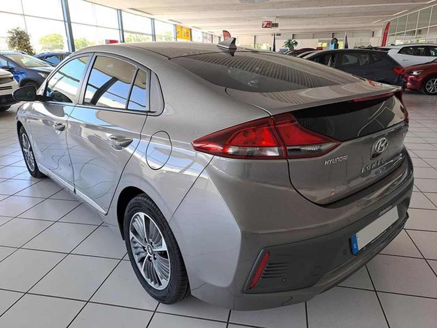 Hyundai Ioniq 1.6 GDI PHEV Klass DCT 104 kW (141 CV)