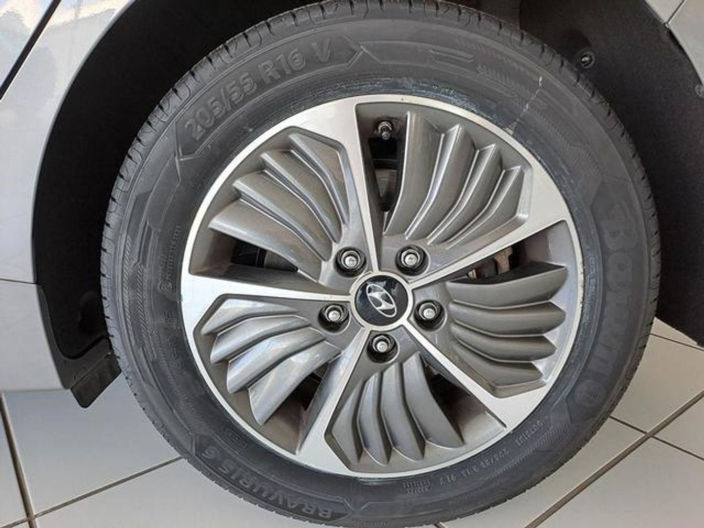 Hyundai Ioniq 1.6 GDI PHEV Klass DCT 104 kW (141 CV)