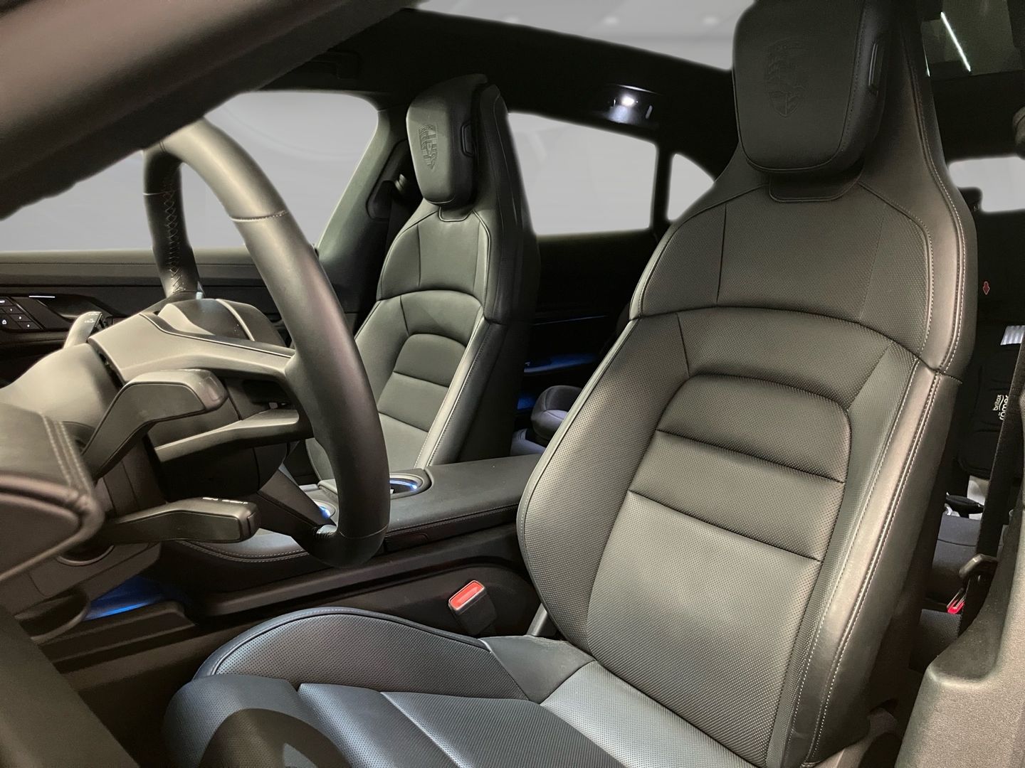Porsche Taycan 4S Cross Turismo 420 kW (571 CV)