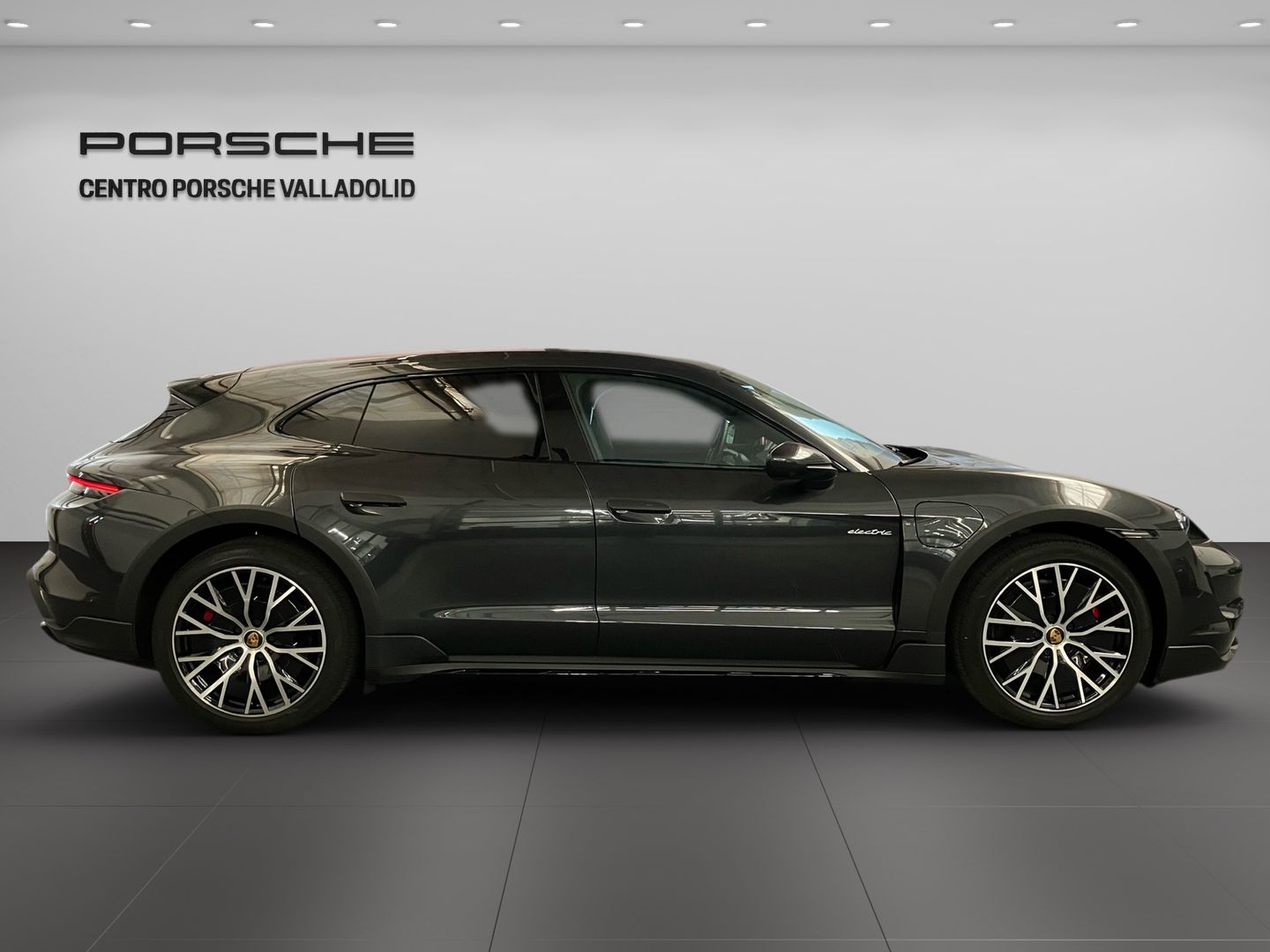 Porsche Taycan 4S Cross Turismo 420 kW (571 CV)
