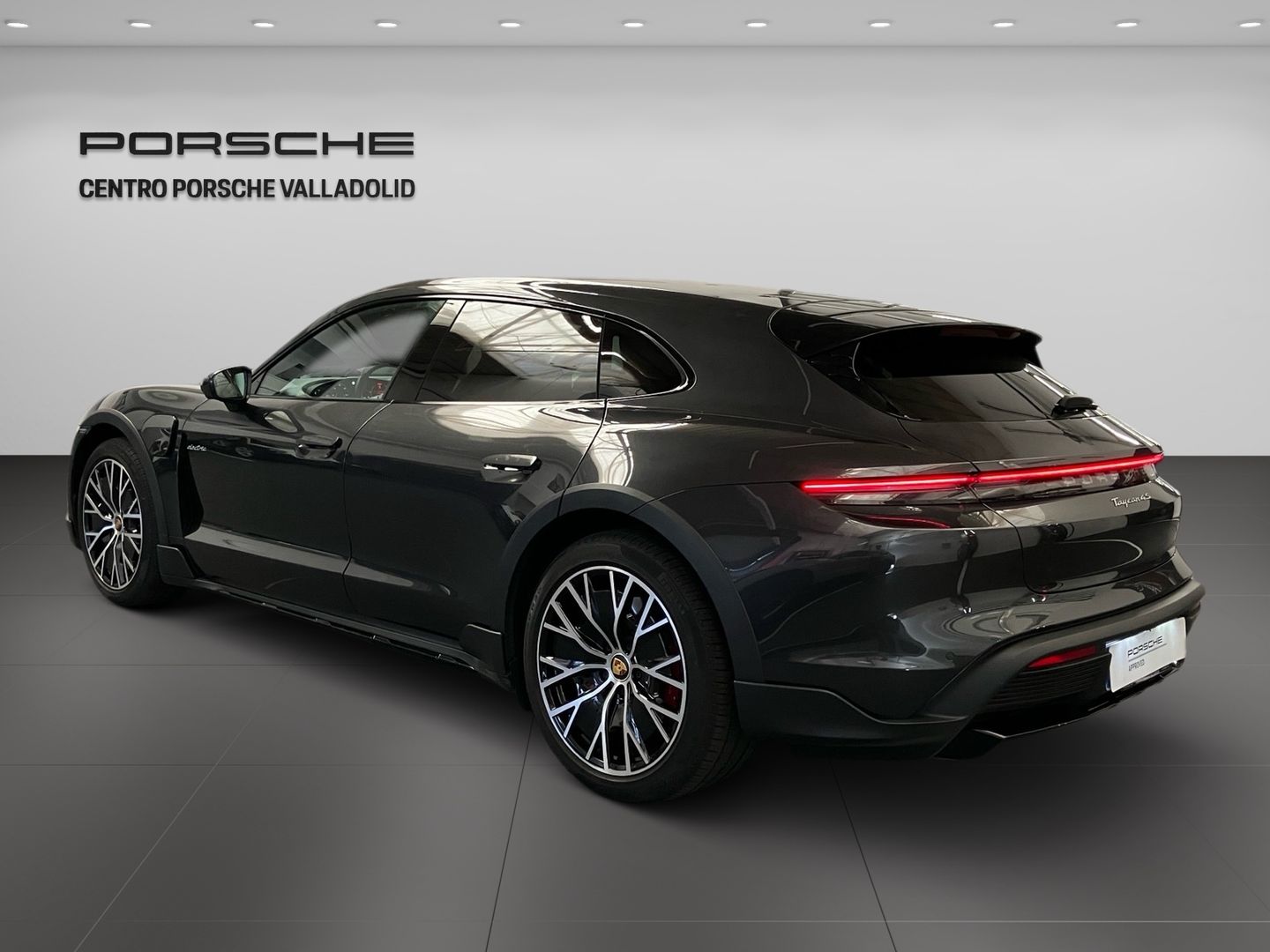 Porsche Taycan 4S Cross Turismo 420 kW (571 CV)