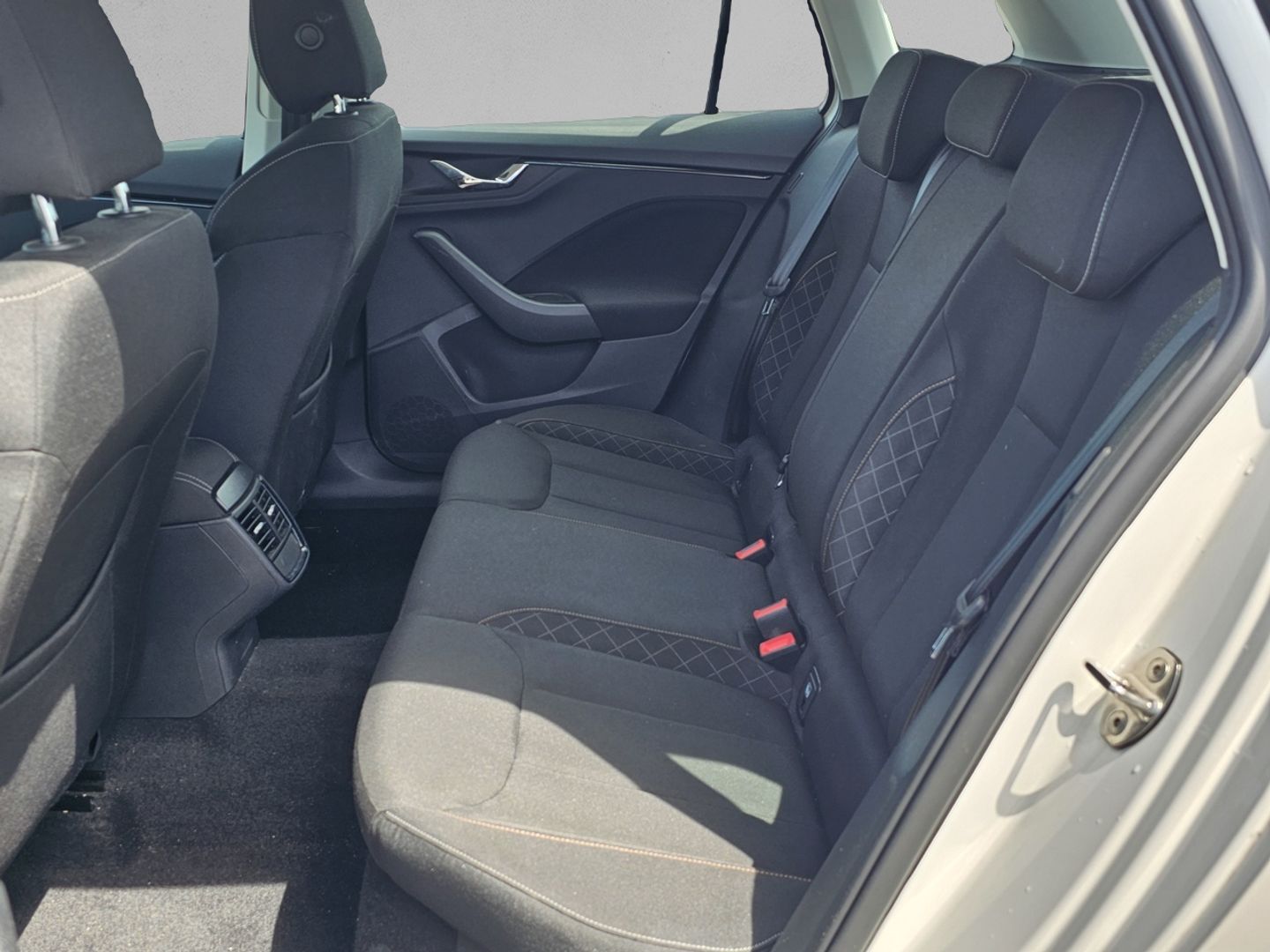Skoda Kamiq 1.0 TSI Ambition DSG 81 kW (110 CV)