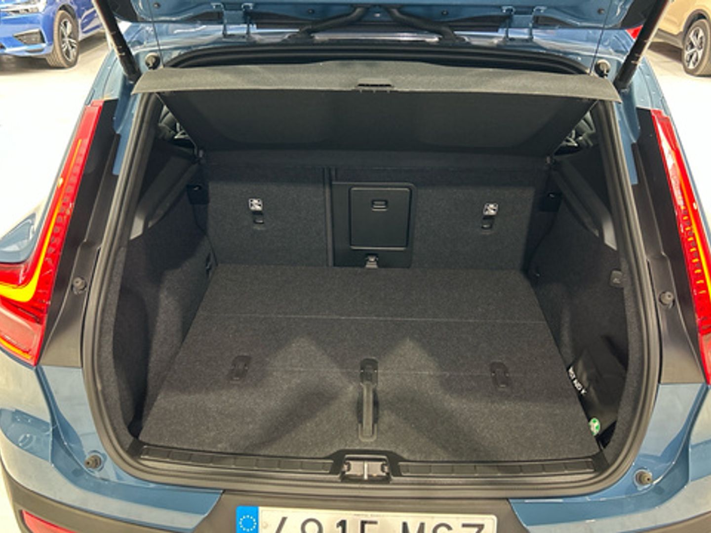 Volvo XC40 B3 G Plus Dark Auto 120 kW (163 CV)