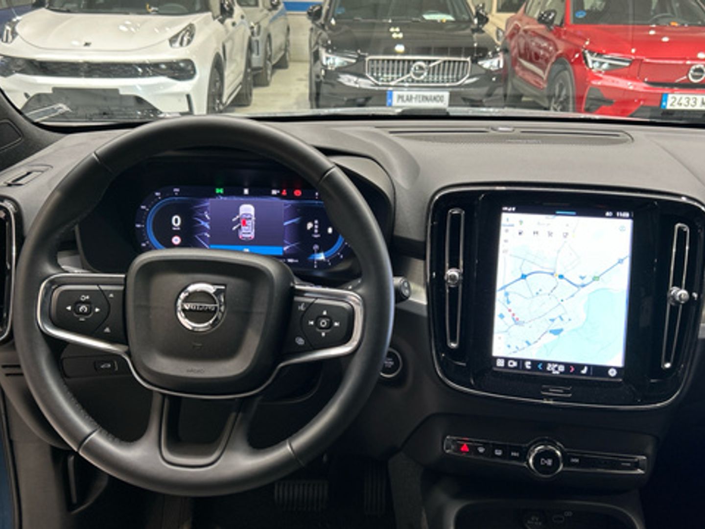 Volvo XC40 B3 G Plus Dark Auto 120 kW (163 CV)