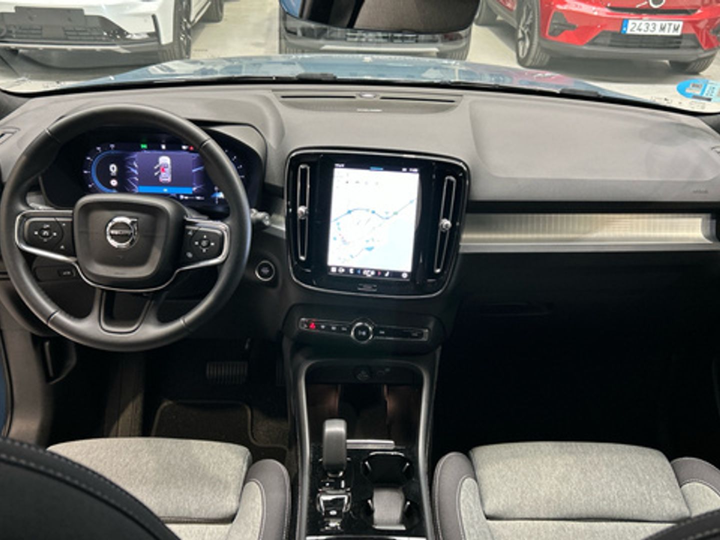 Volvo XC40 B3 G Plus Dark Auto 120 kW (163 CV)