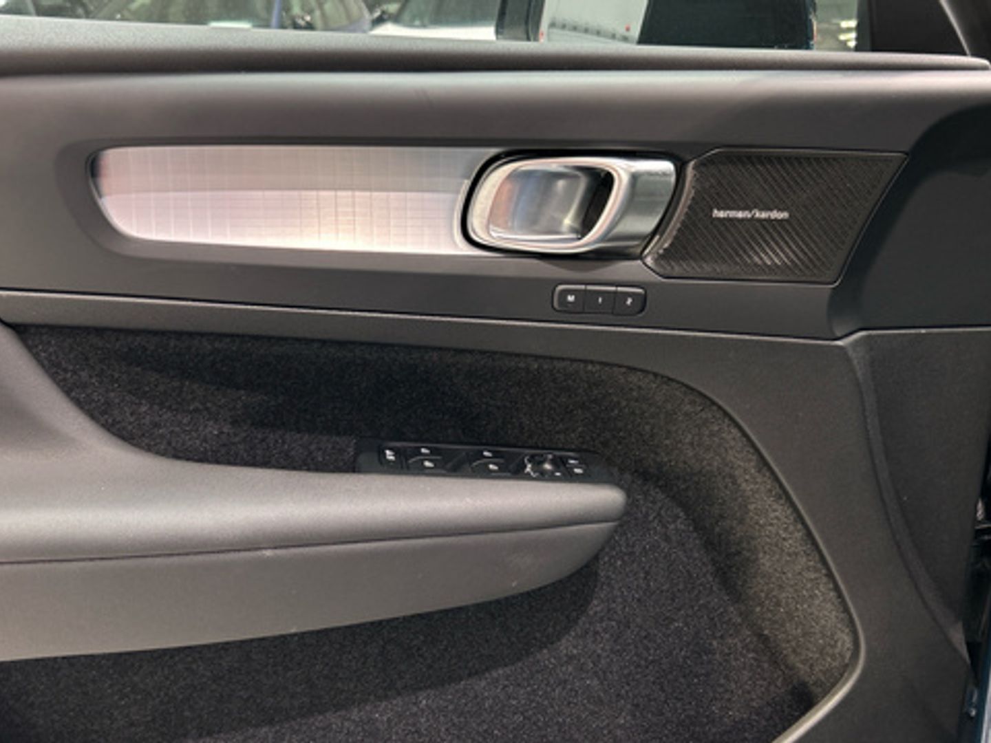 Volvo XC40 B3 G Plus Dark Auto 120 kW (163 CV)