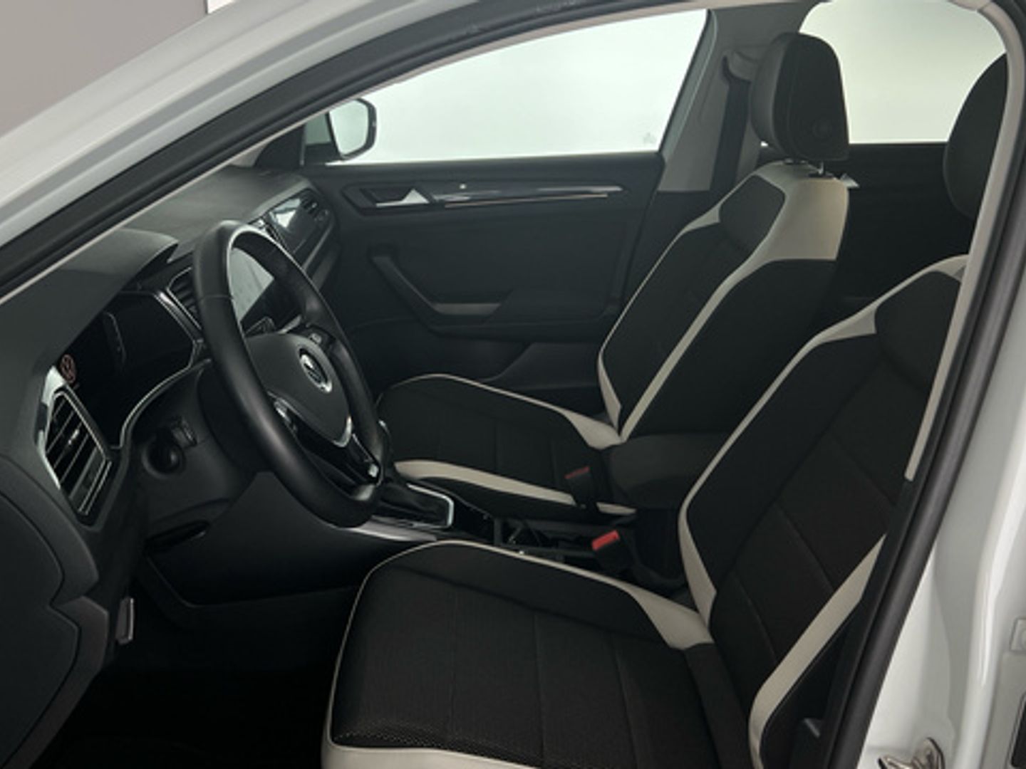Volkswagen T-Roc Sport 2.0 TDI 110 kW (150 CV) DSG
