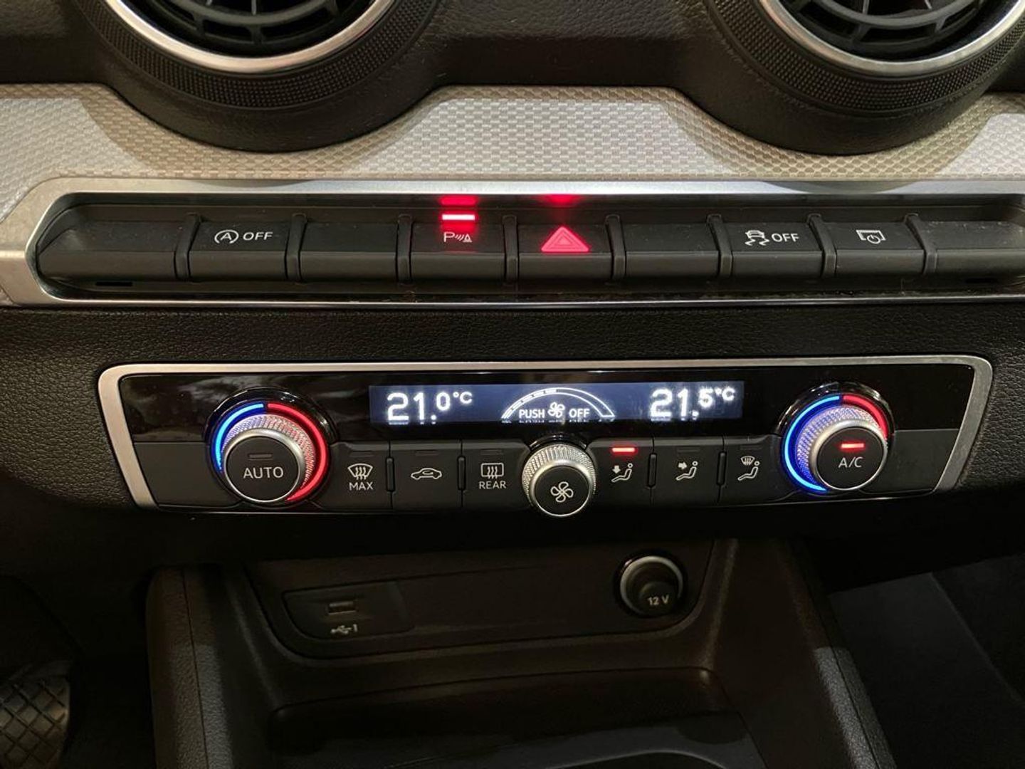 Audi Q2 Advanced 30 TFSI 81 kW (110 CV)
