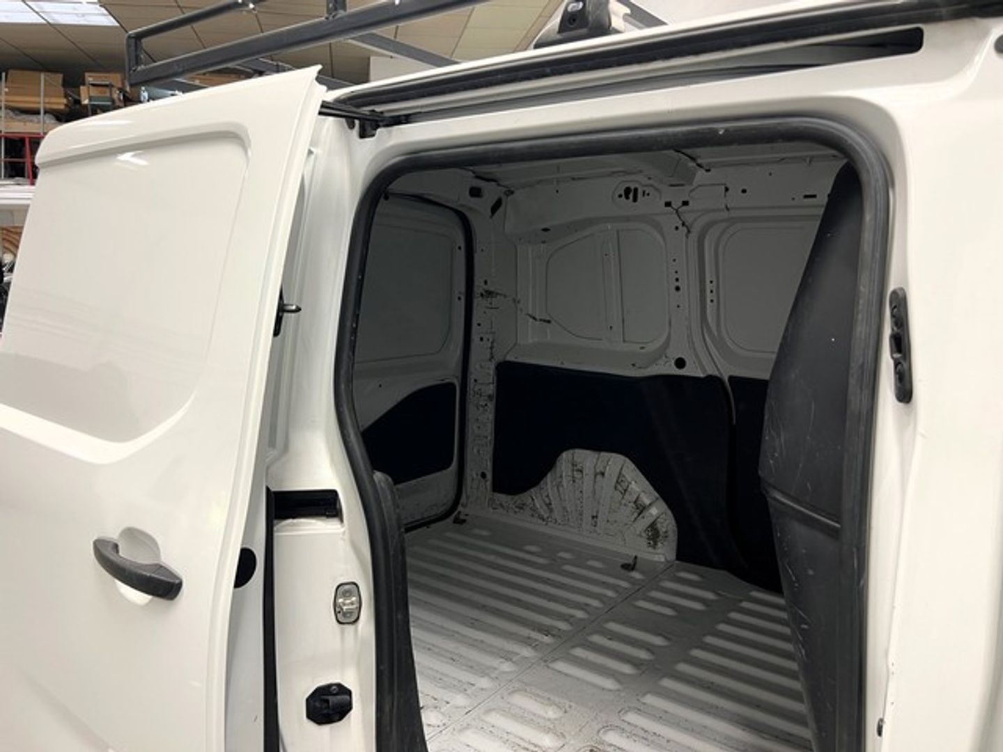 Peugeot Partner Furgon BlueHDi 100 Pro Standard 600kg 73 kW (98 CV)
