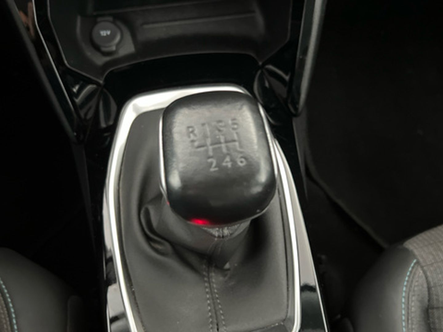 Peugeot 2008 PureTech 100 S&S Allure 75 kW (100 CV)