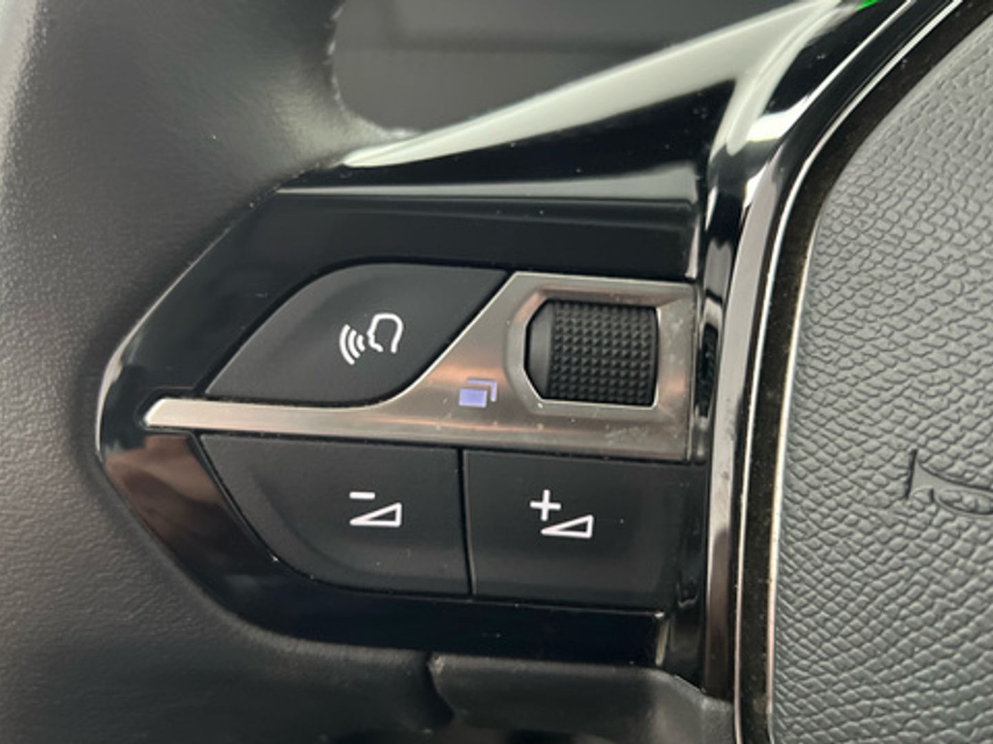 Peugeot 2008 PureTech 100 S&S Allure 75 kW (100 CV)