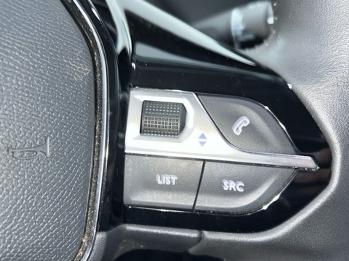 Peugeot 2008 PureTech 100 S&S Allure 75 kW (100 CV)