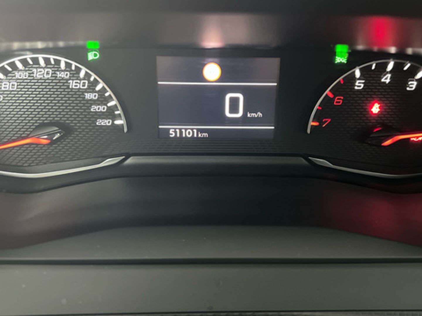 Peugeot 2008 PureTech 100 S&S Allure 75 kW (100 CV)