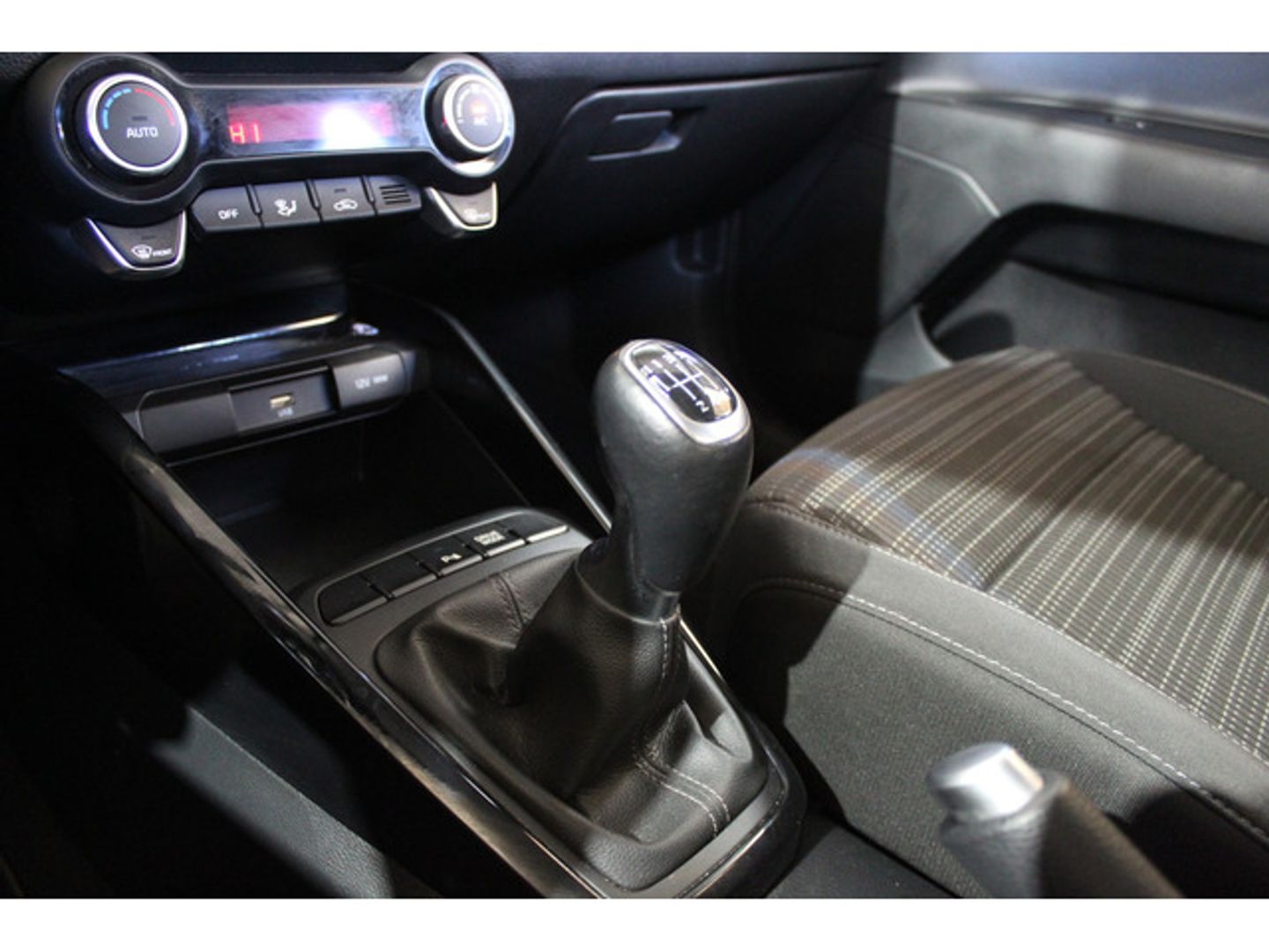 Kia Stonic 1.0 T-GDi MHEV Drive iMT 74 kW (100 CV)