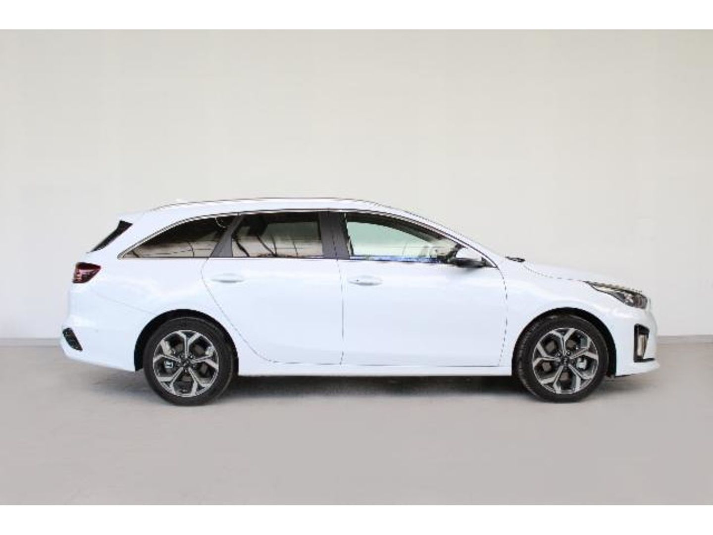 Kia Ceed Tourer 1.6 GDi Eco-Dynamics PHEV eMotion 104 kW (141 CV)