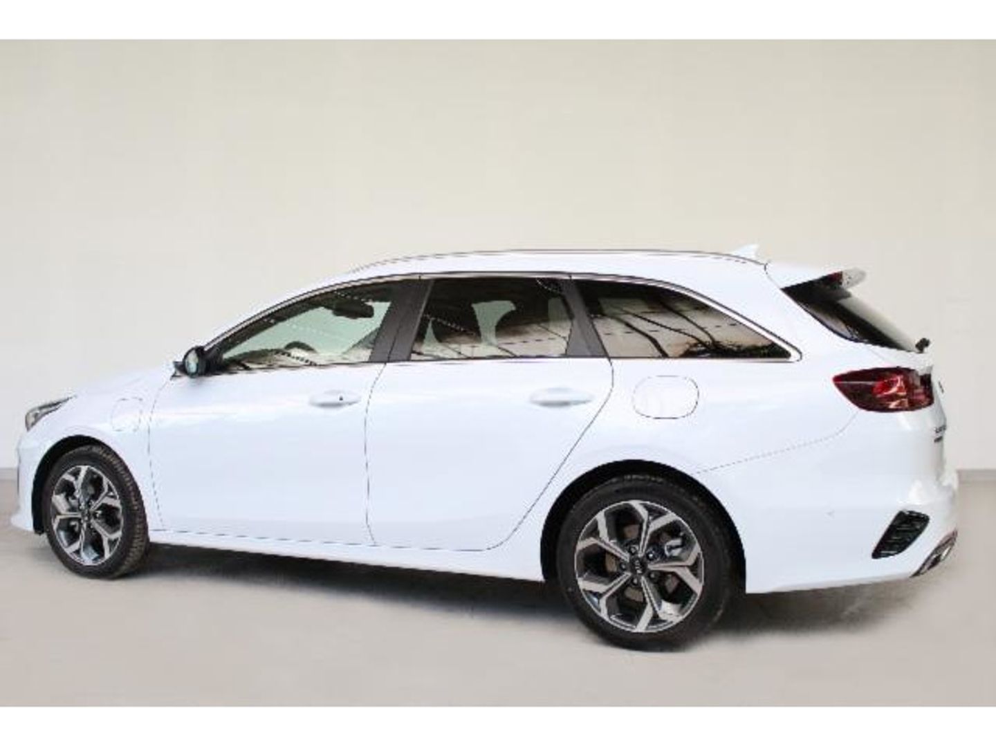 Kia Ceed Tourer 1.6 GDi Eco-Dynamics PHEV eMotion 104 kW (141 CV)