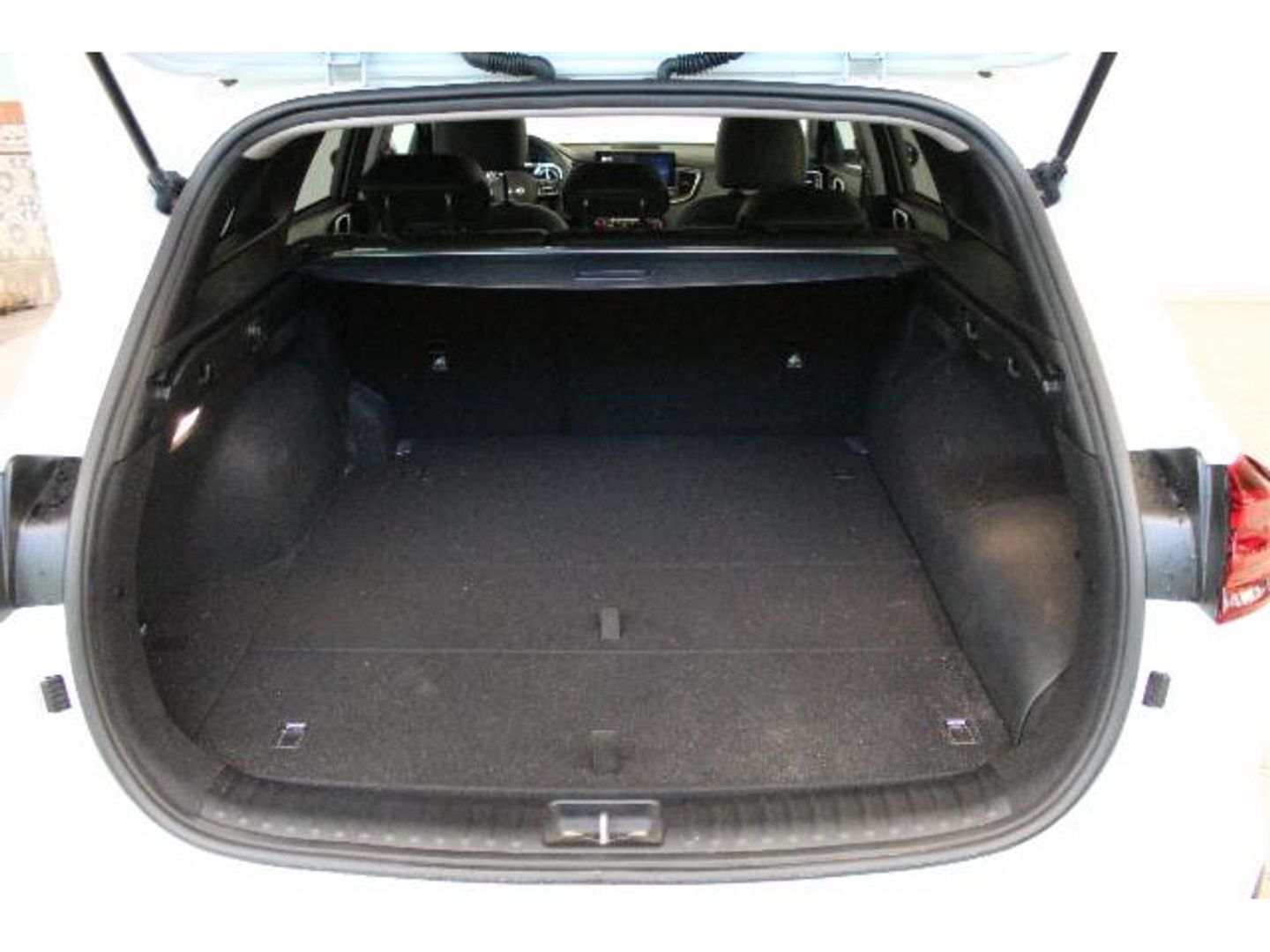 Kia Ceed Tourer 1.6 GDi Eco-Dynamics PHEV eMotion 104 kW (141 CV)