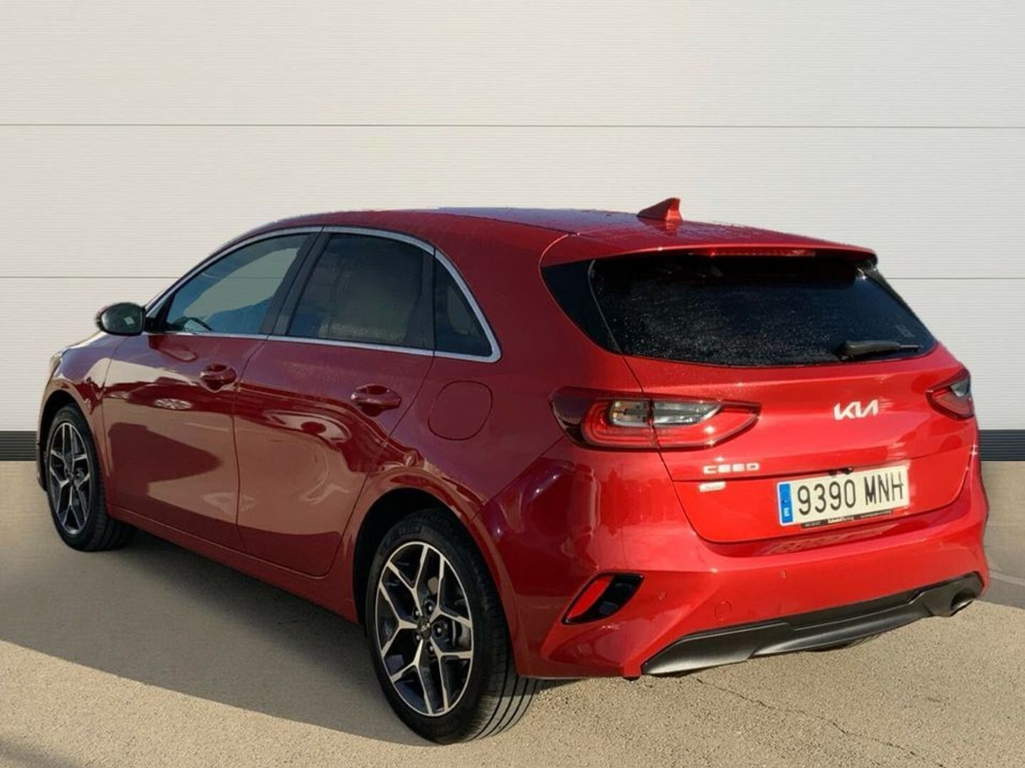 Kia Ceed 1.6 MHEV iMT Tech 100 kW (136 CV)